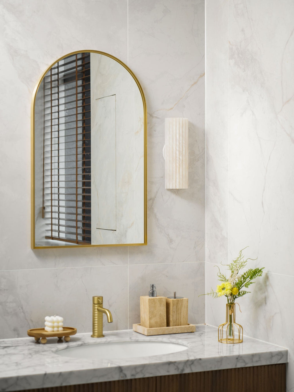alvia-alabaster-wall-light-anzaz--24