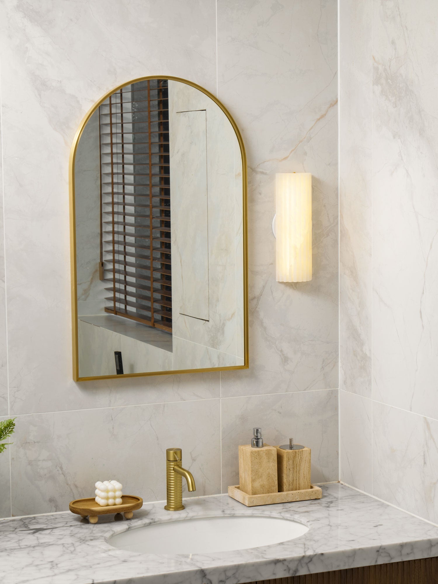alvia-alabaster-wall-light-anzaz--27