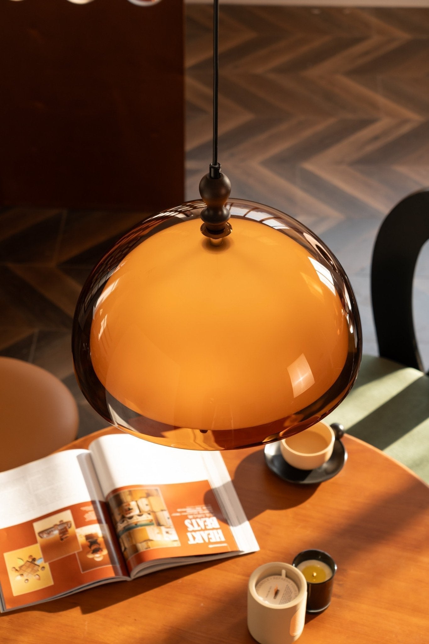 amber-dome-shaped-pendant-light-anzaz--6