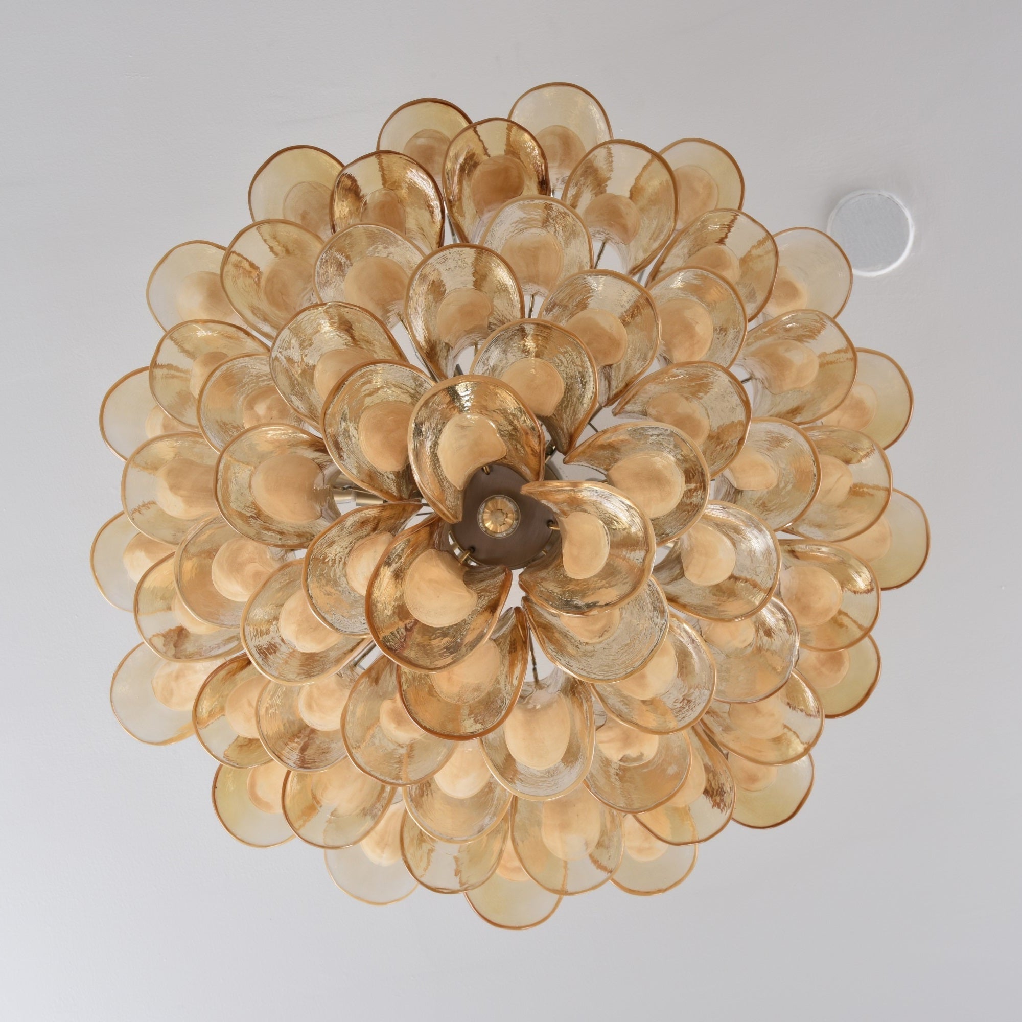 amber-petal-glass-chandelier-anzaz--11