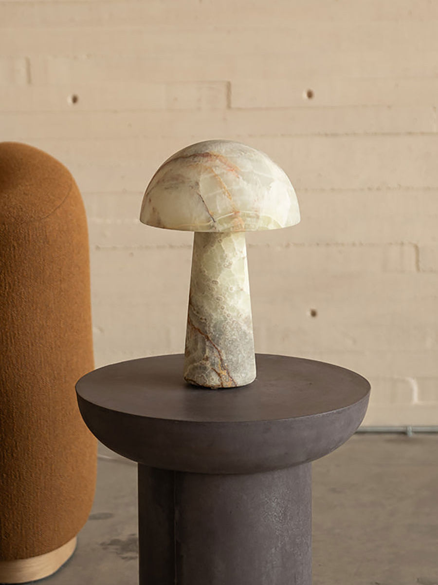 amberveil-alabaster-table-lamp-anzaz--9