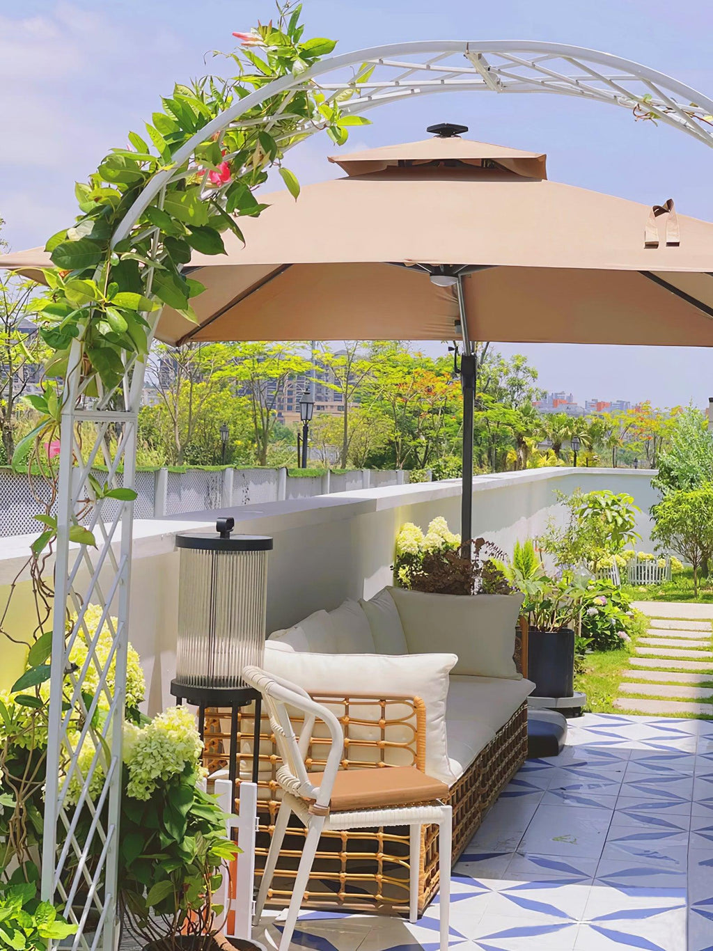 lantern-garden-solar-outdoor-light-anzaz--23