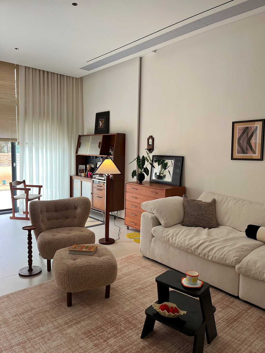apex-triangle-shade-floor-lamp-anzaz--17