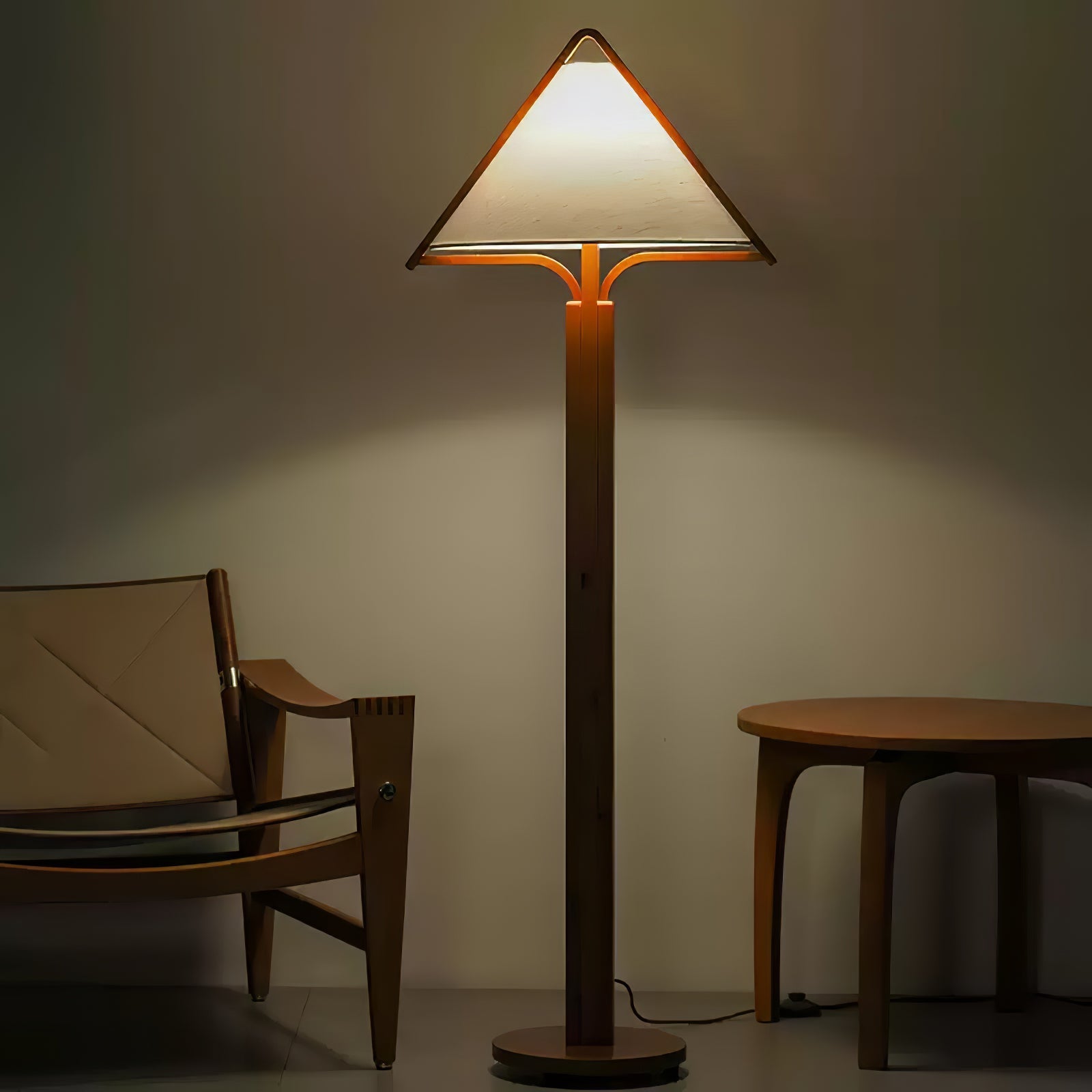 apex-triangle-shade-floor-lamp-anzaz--12