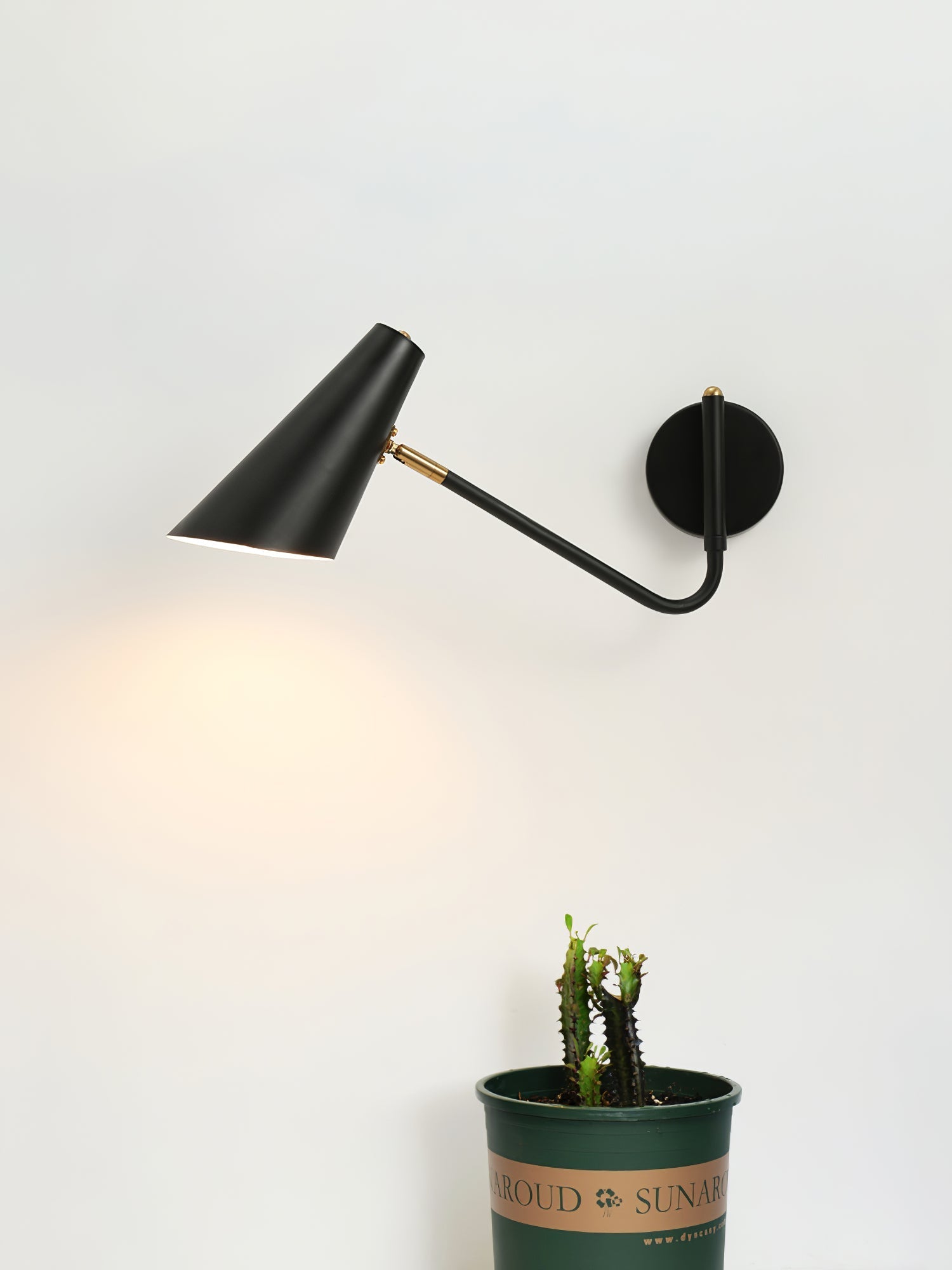 apex-wall-sconce-anzaz-White-2