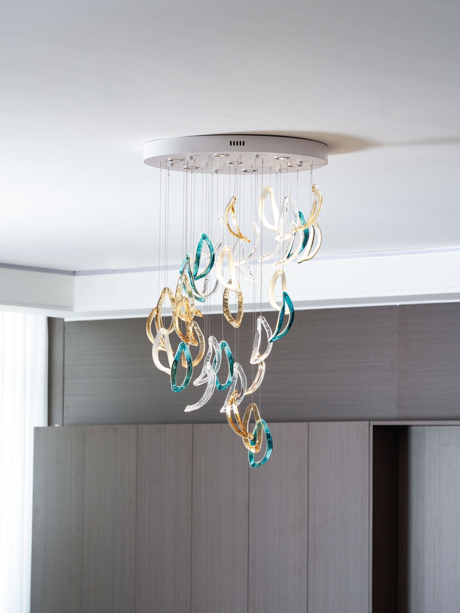 aqua-ripple-glass-art-customize-chandelier-anzaz--14