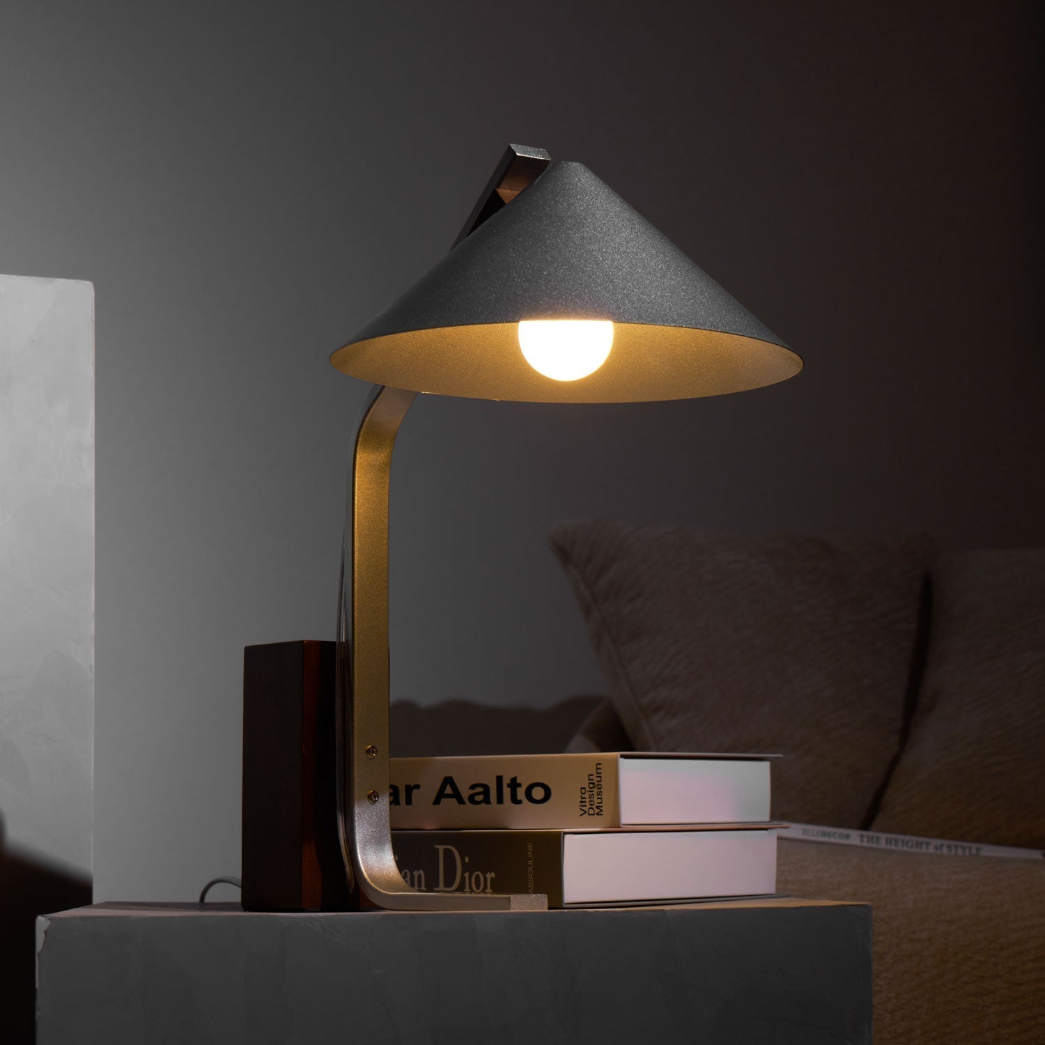 arclune-desk-lamp-anzaz-Walnut Wood & Black-5