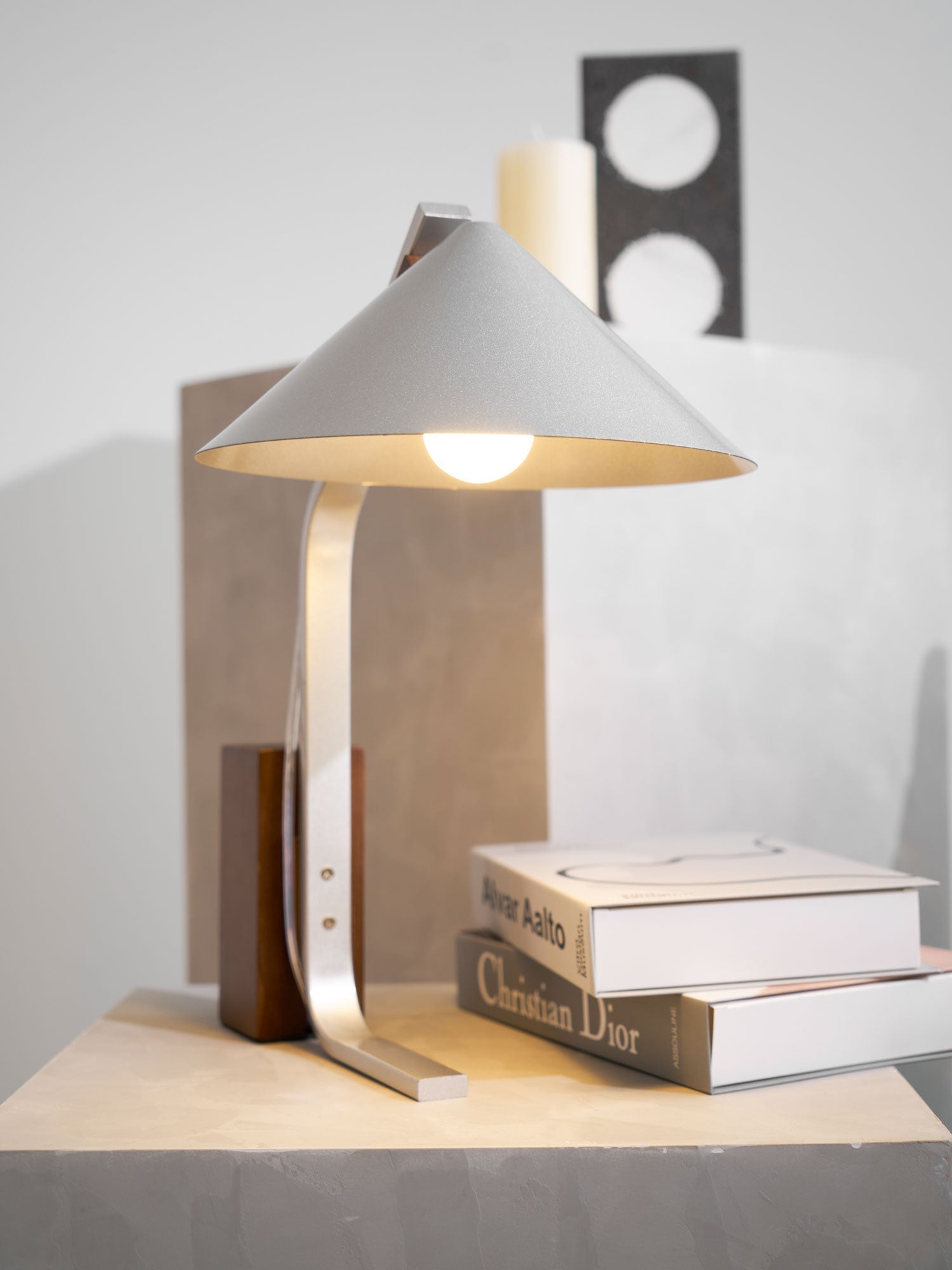 arclune-desk-lamp-anzaz-Walnut Wood & White-4