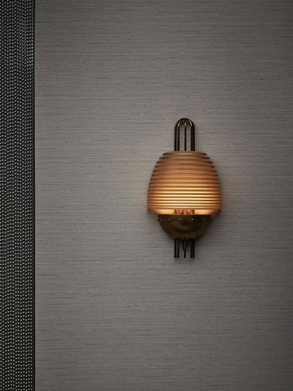 arclune-ribbed-wall-lamp-anzaz--7