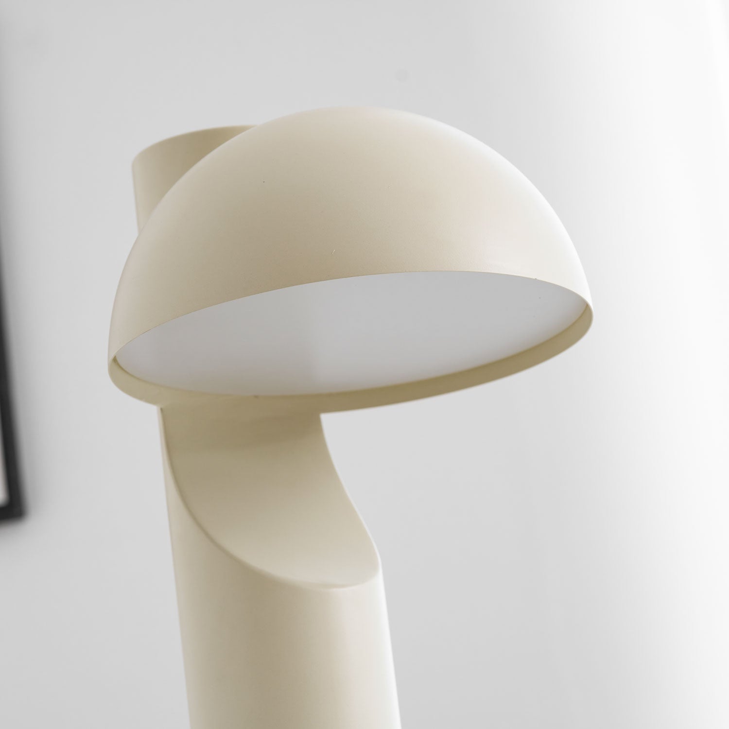 arcora-minimalist-table-lamp-anzaz--25