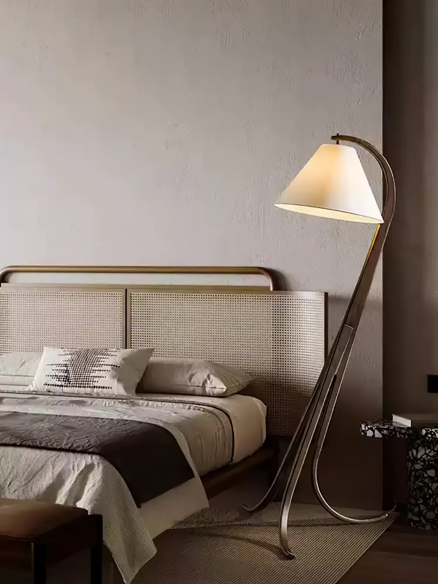 arcwood-floor-lamp-anzaz--27