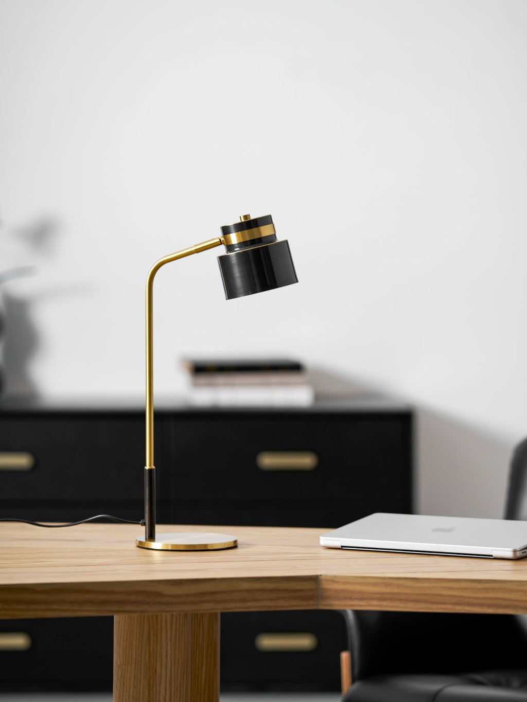ari-scandustrial-table-lamp-anzaz--29