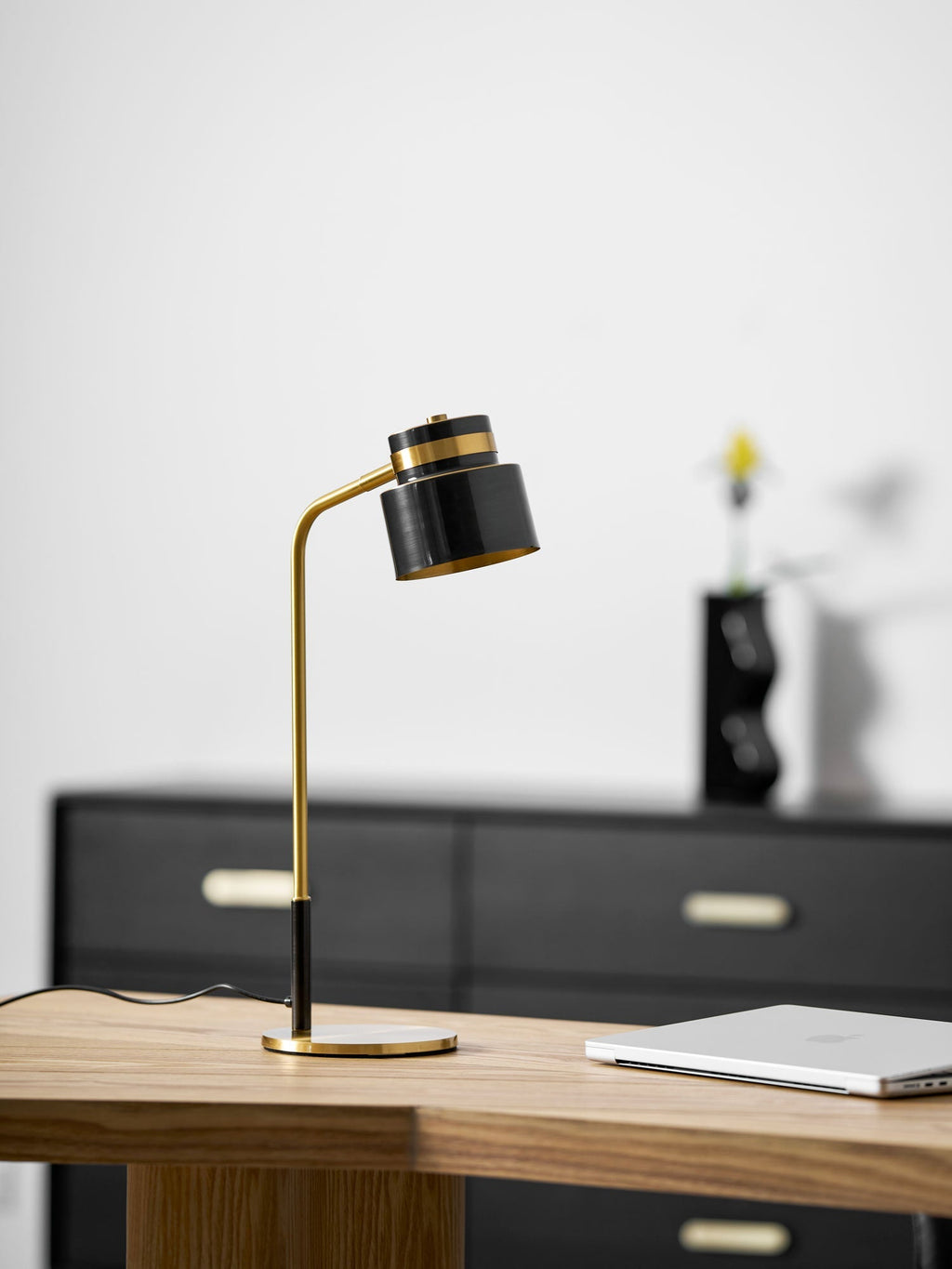 ari-scandustrial-table-lamp-anzaz--30