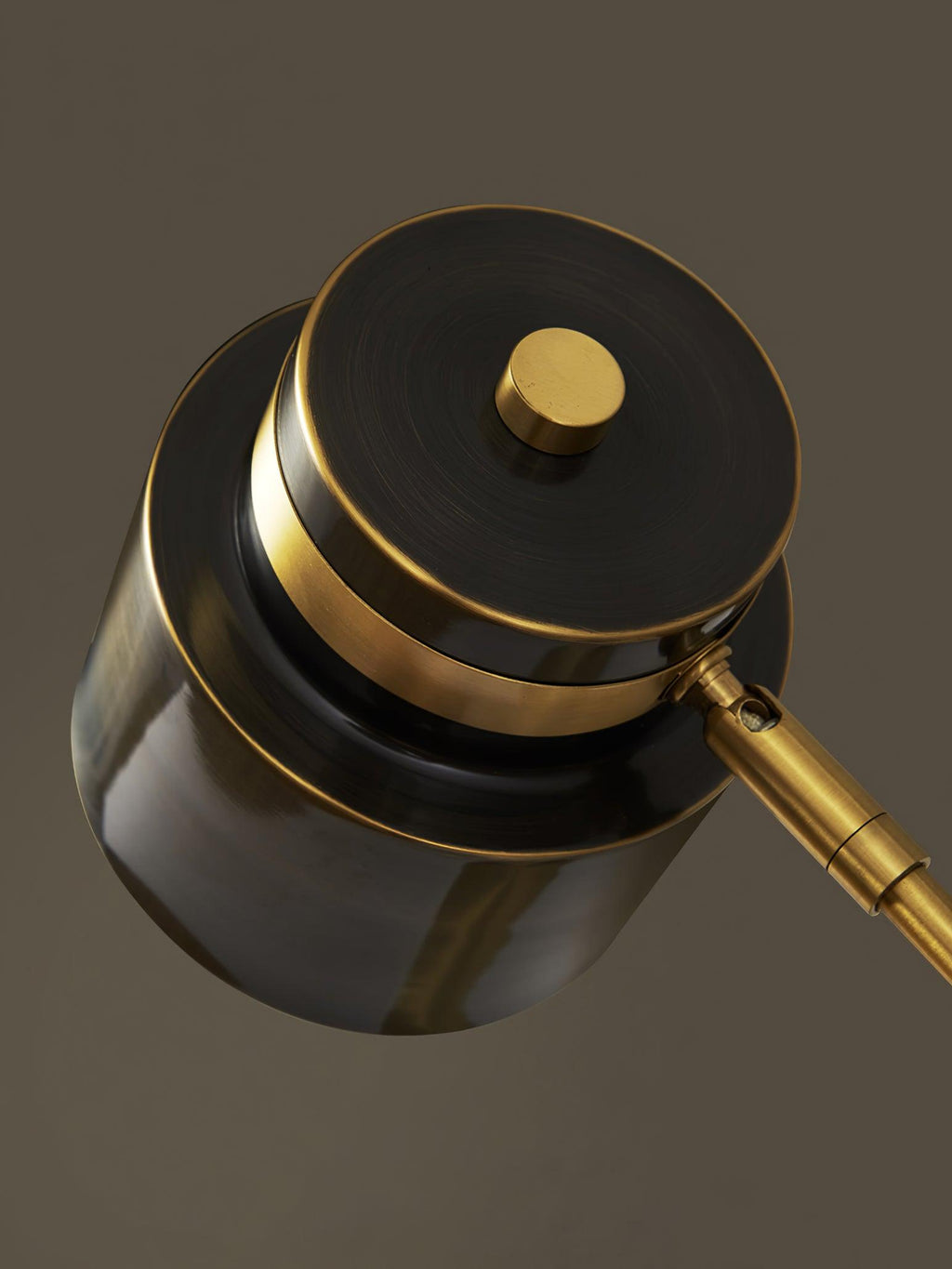 ari-scandustrial-table-lamp-anzaz--23