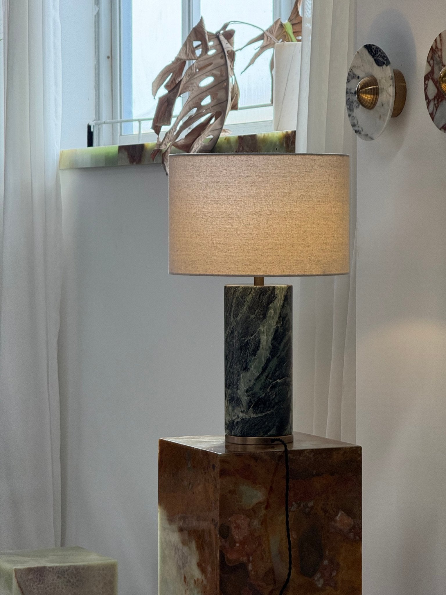 aria-stone-table-lamp-anzaz--70