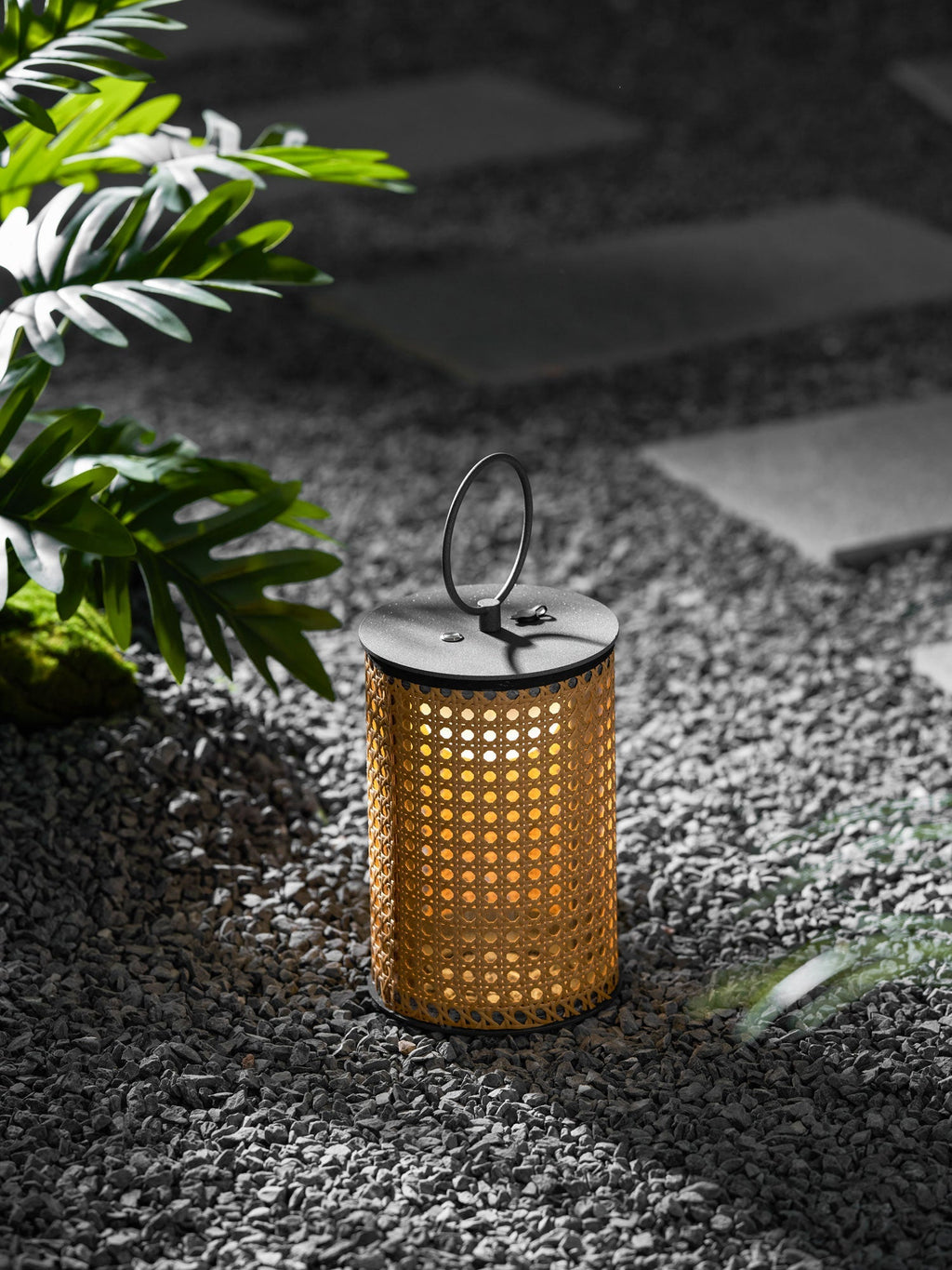 arlette-solar-outdoor-lantern-lamp-anzaz--34