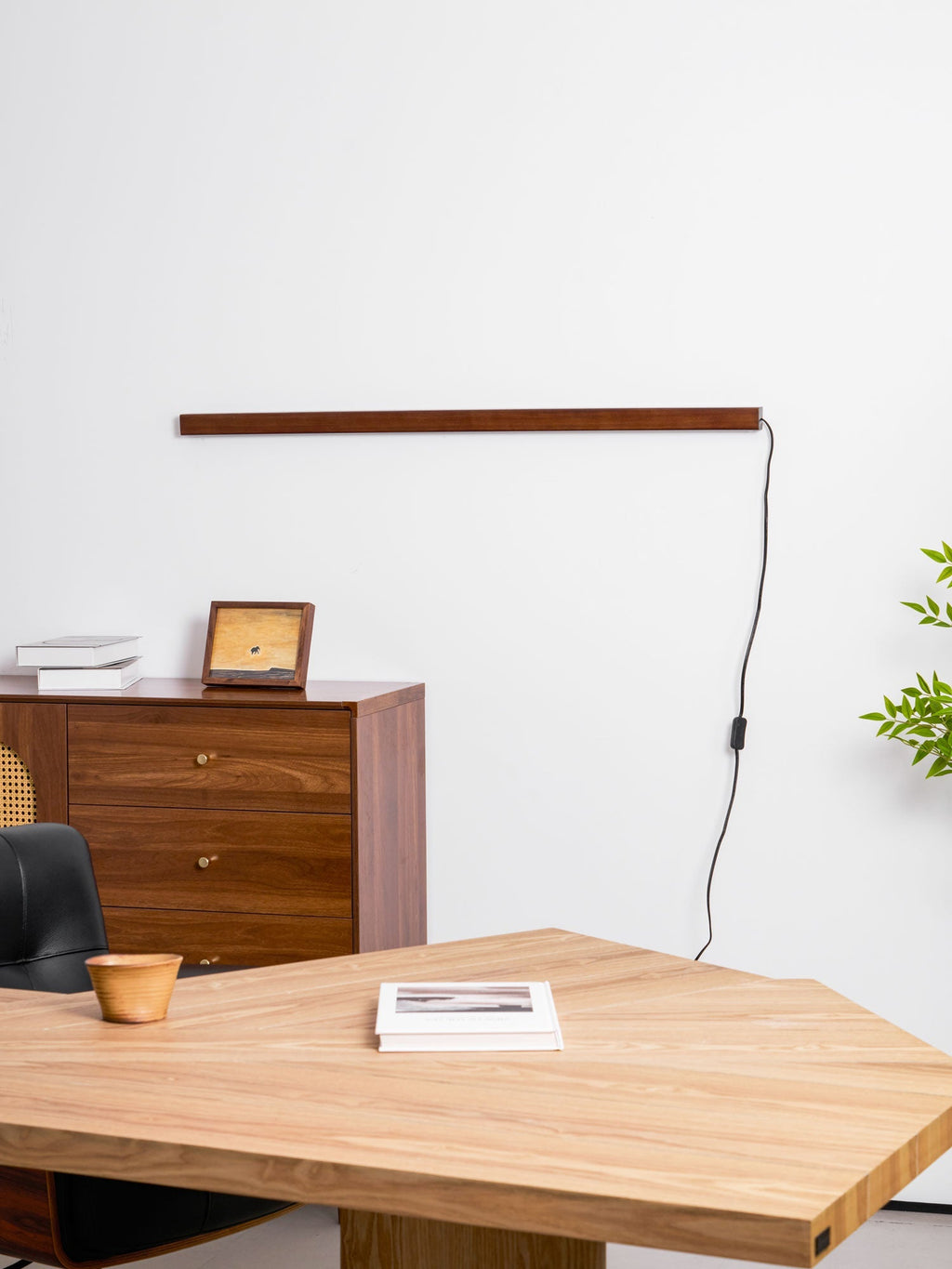 arlo-linear-wood-plug-in-wall-light-anzaz-Walnut Color-21