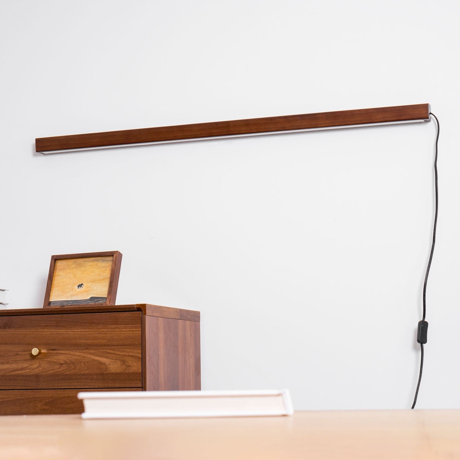 arlo-linear-wood-plug-in-wall-light-anzaz-Walnut Color-22