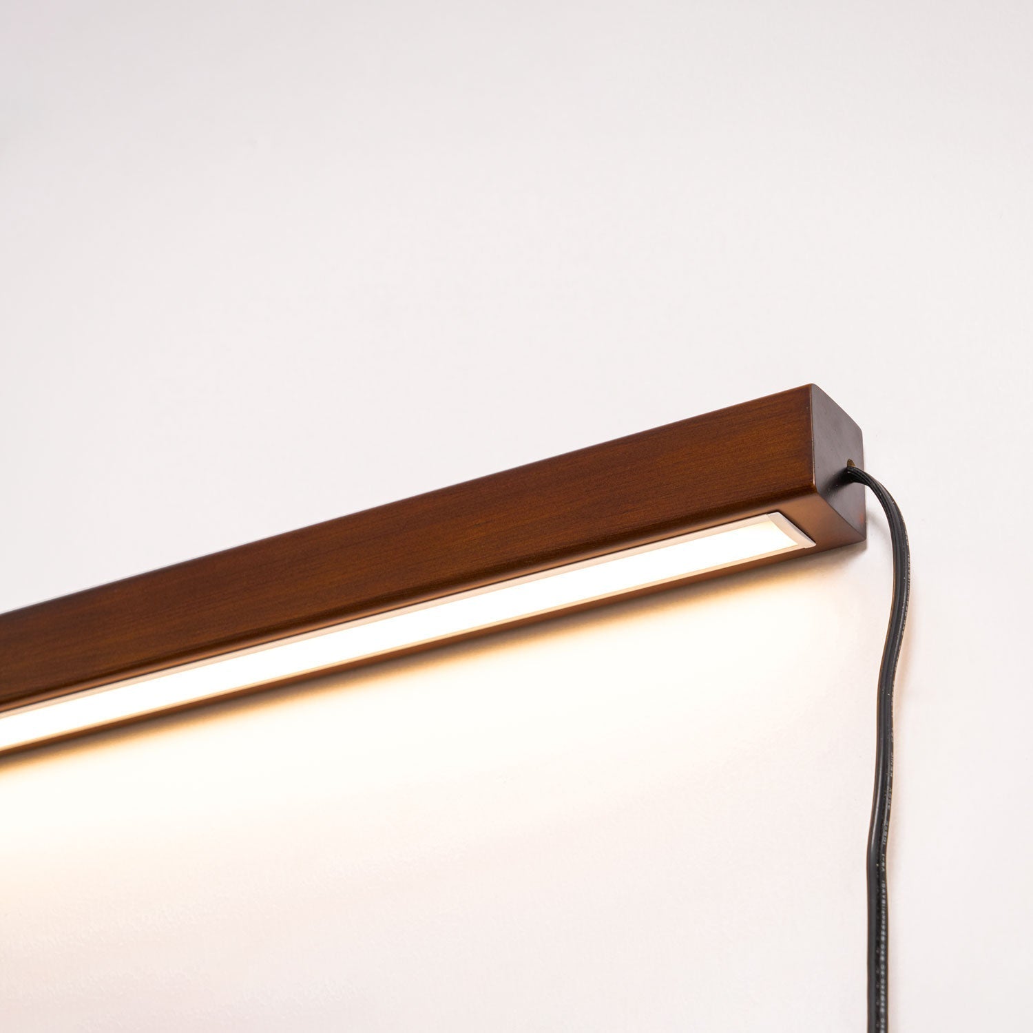 arlo-linear-wood-plug-in-wall-light-anzaz--25