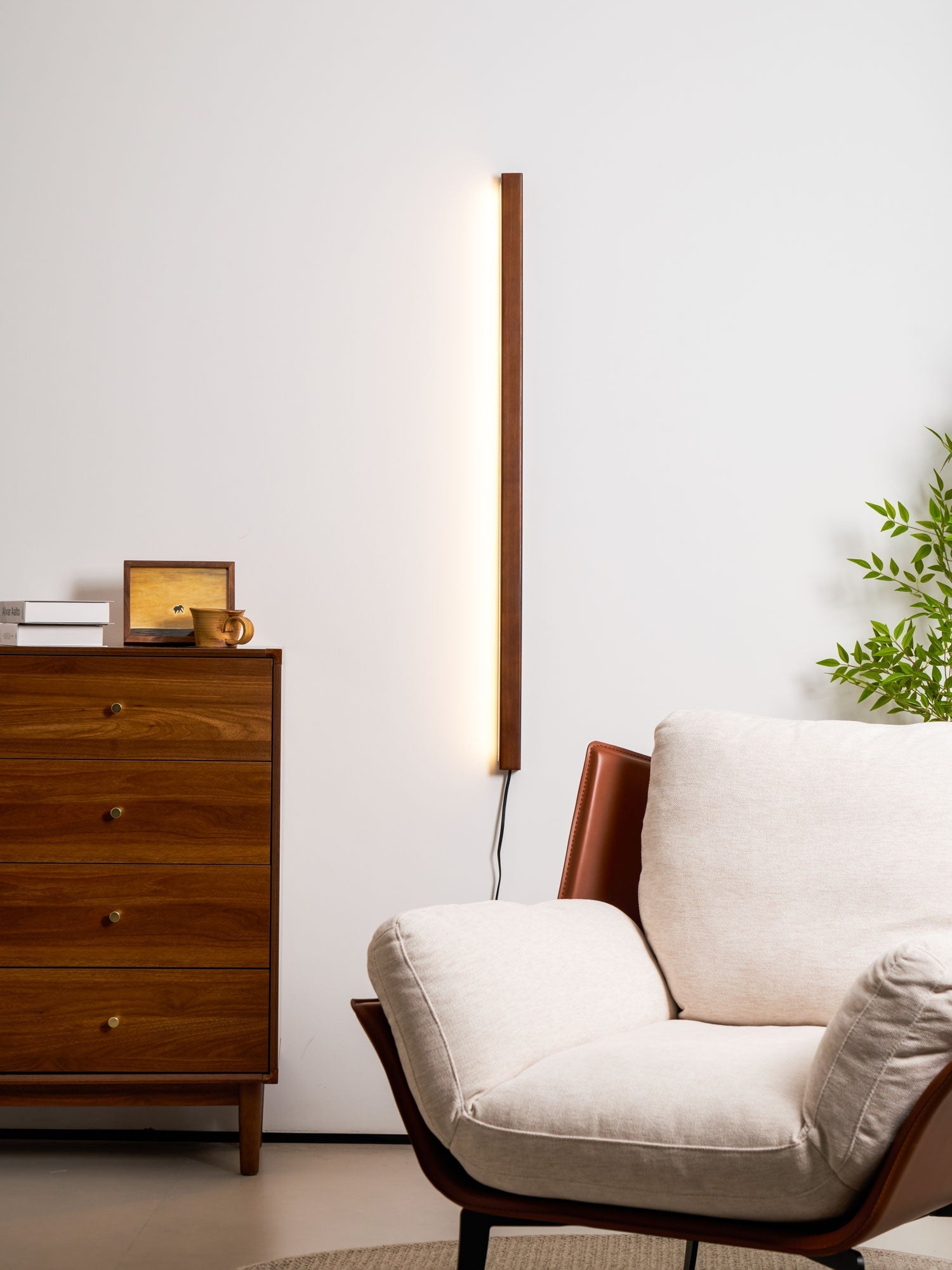 arlo-linear-wood-plug-in-wall-light-anzaz-Walnut Color-6