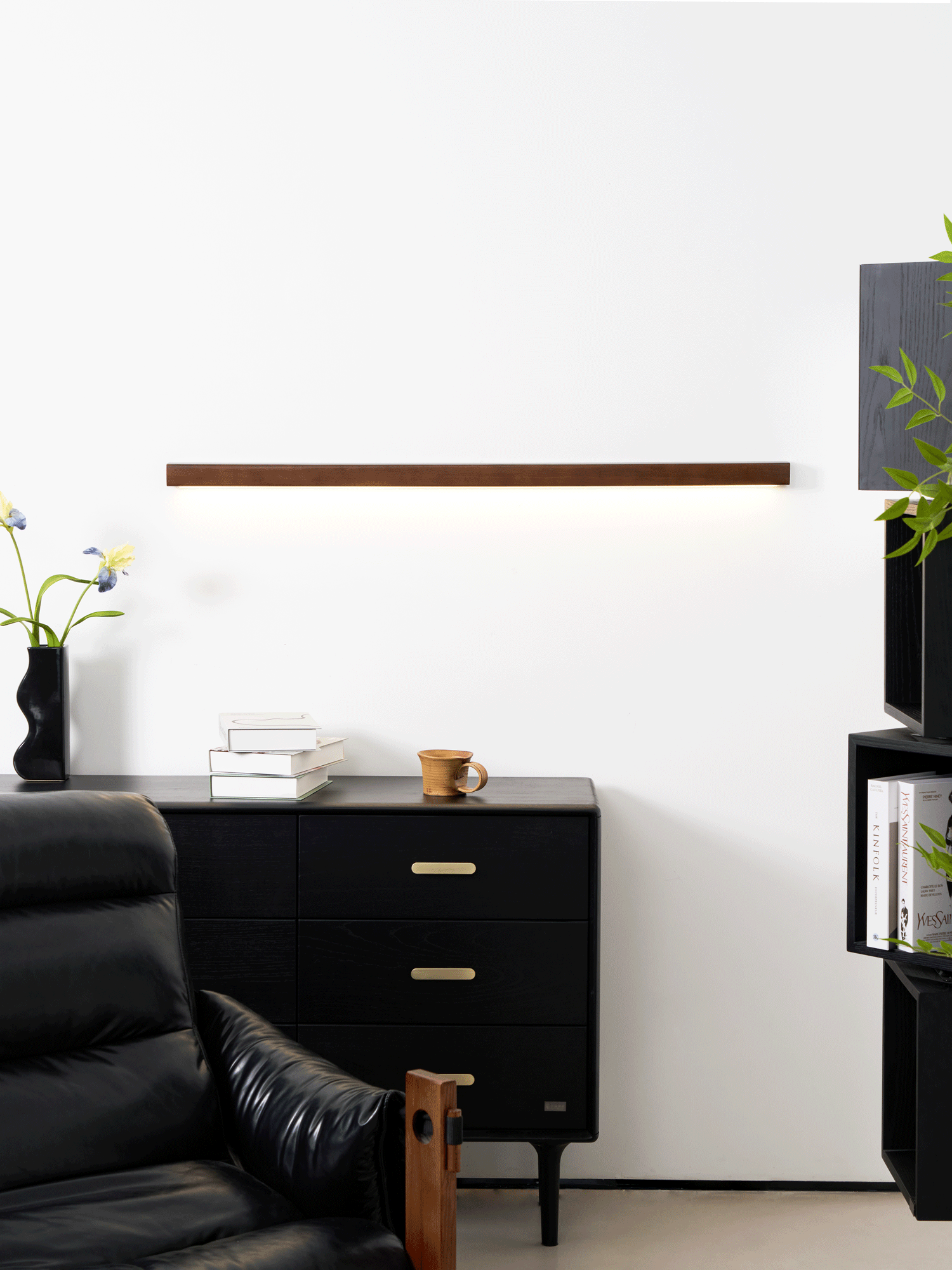 arlo-linear-wood-wall-light-anzaz-Walnut Color-19