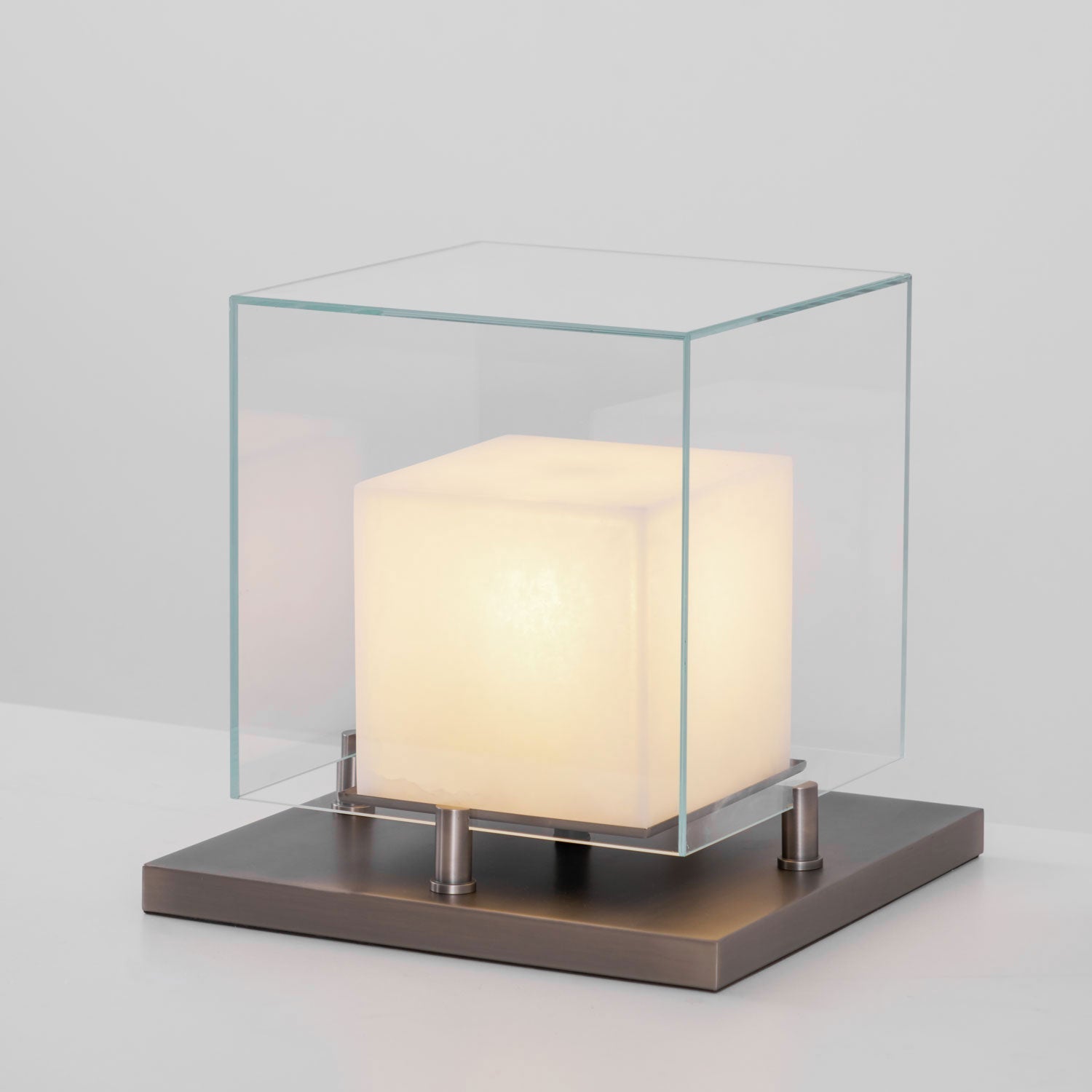 arqra-alabaster-table-lamp-anzaz-Black & Clear & White-14