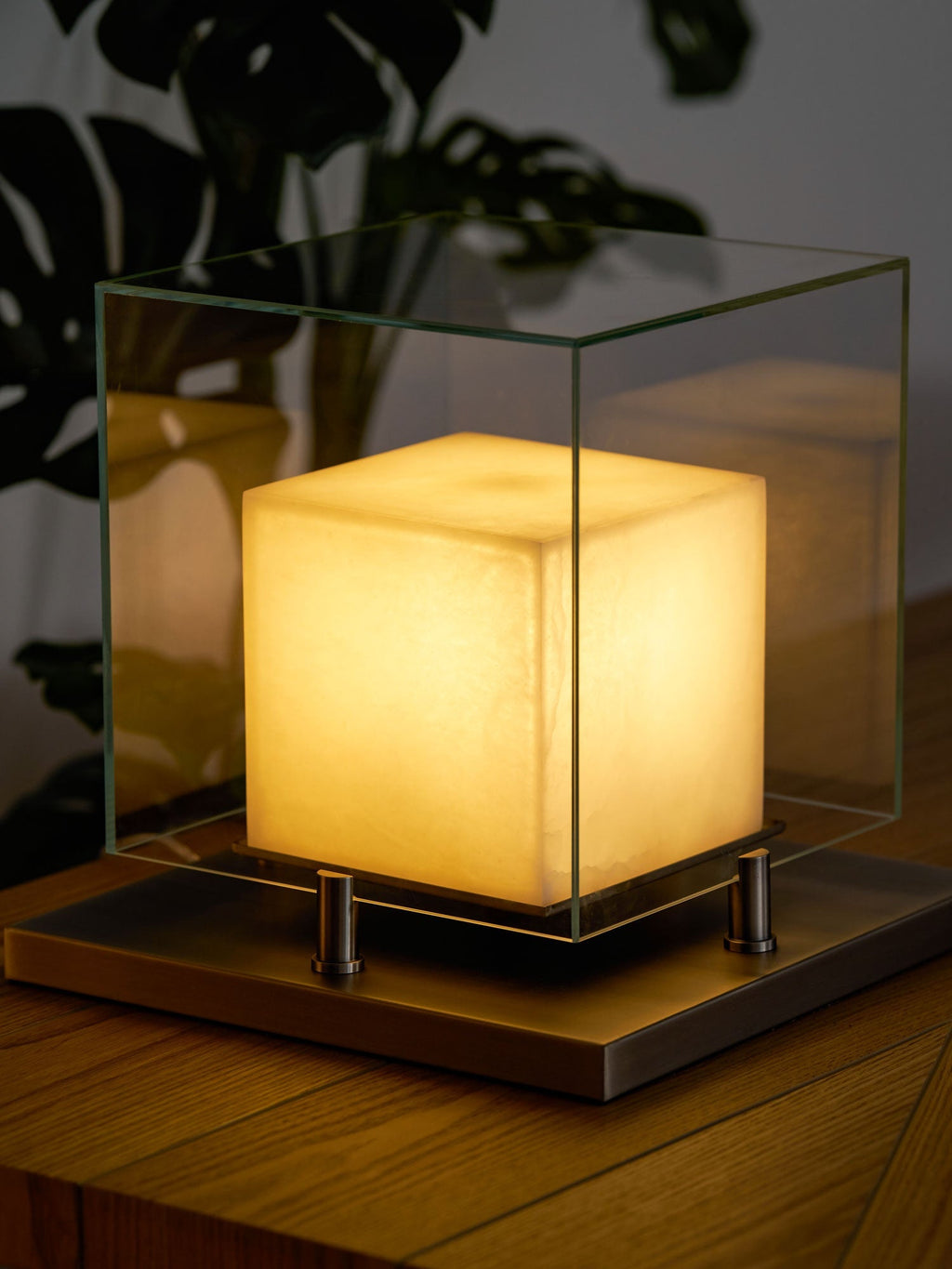 arqra-alabaster-table-lamp-anzaz-Black & Clear & White-6