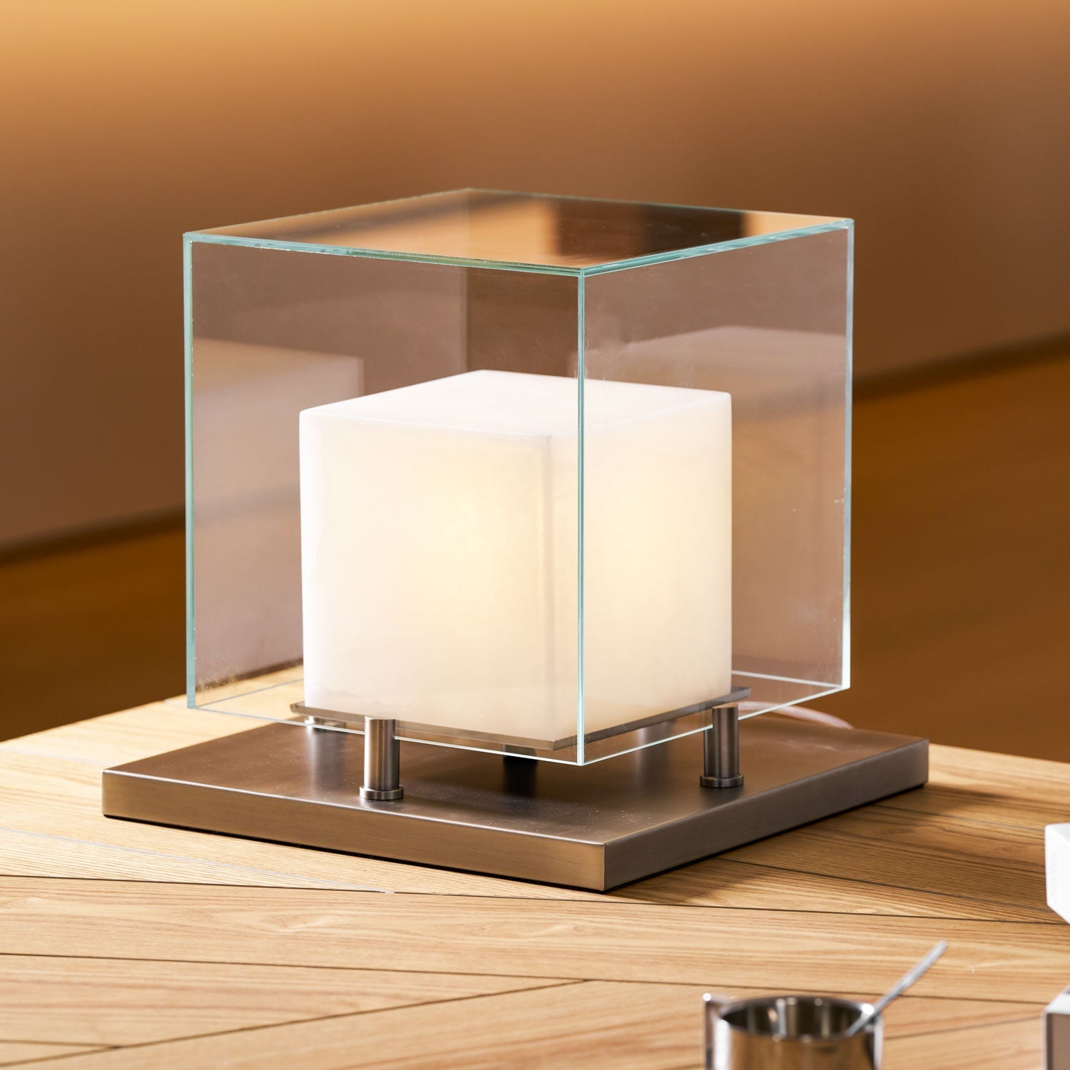 arqra-alabaster-table-lamp-anzaz-Bronze & Clear & White-3