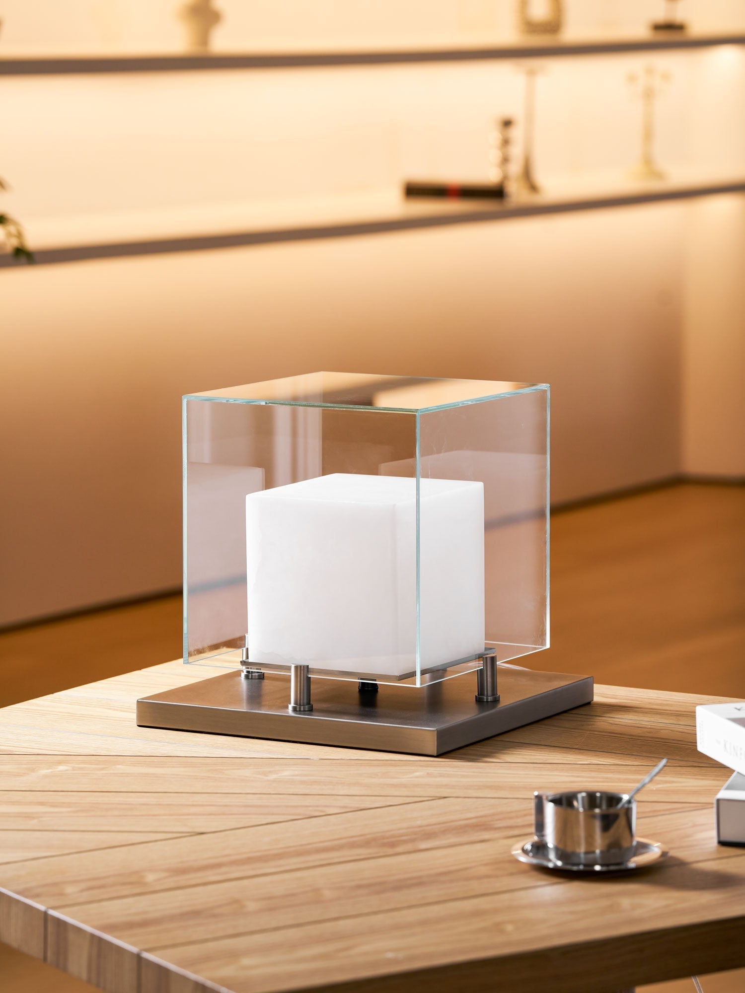 arqra-alabaster-table-lamp-anzaz-Bronze & Clear & White-11