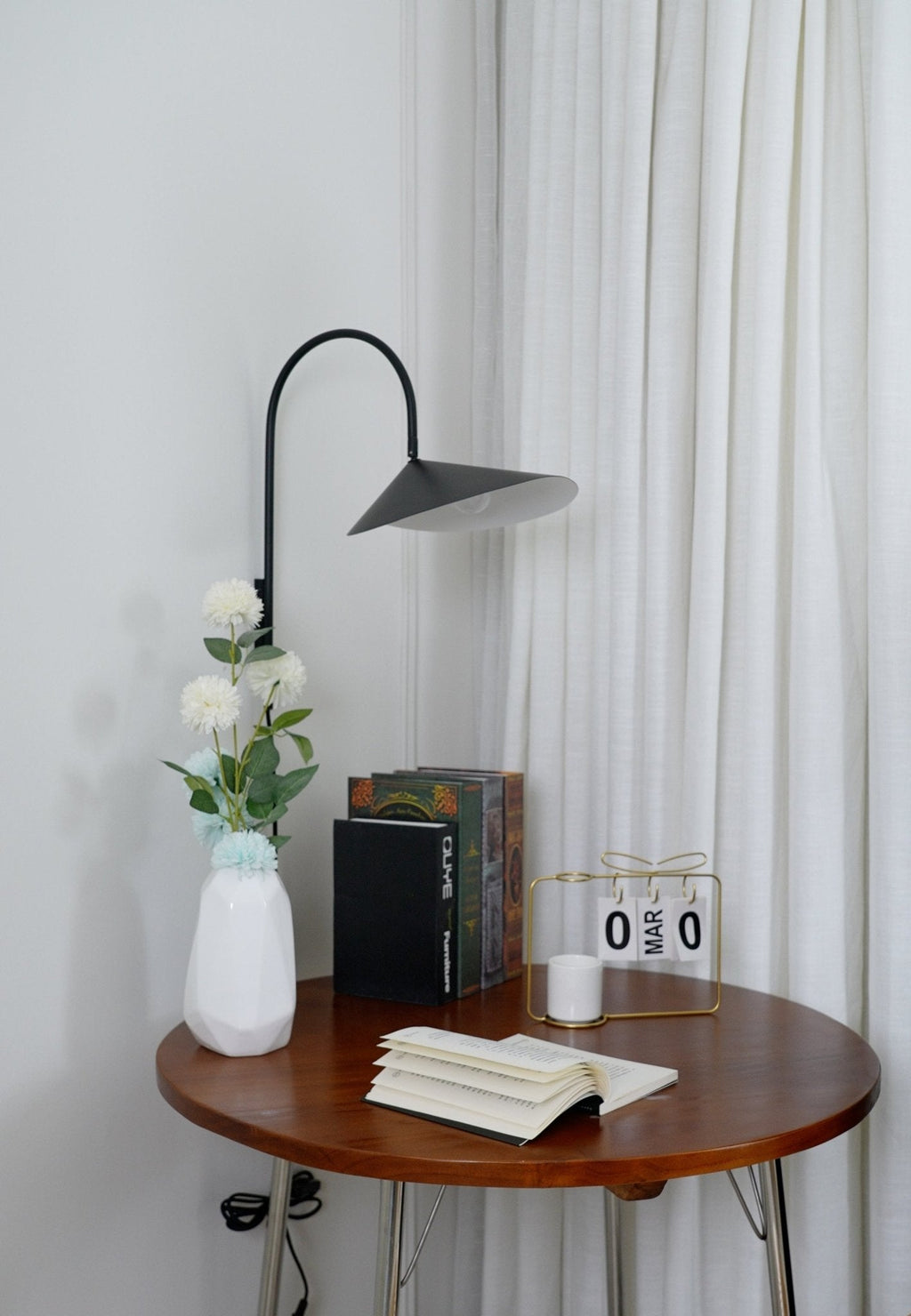 alocasia-swivel-plug-in-wall-lamp-anzaz-Beige-14