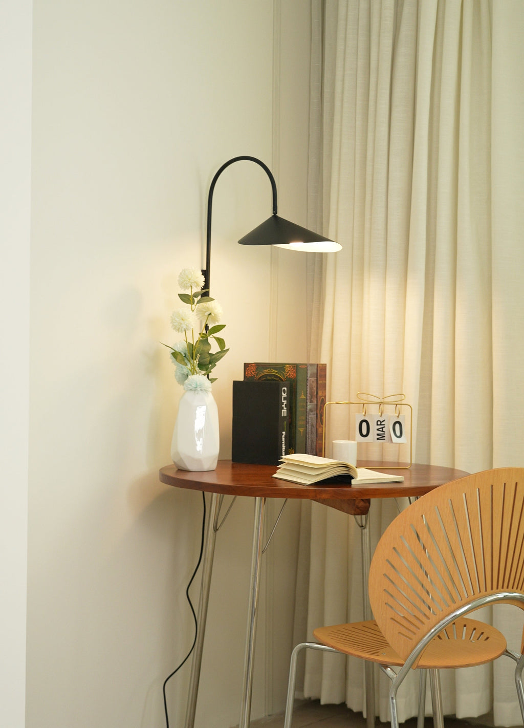 alocasia-swivel-plug-in-wall-lamp-anzaz--52