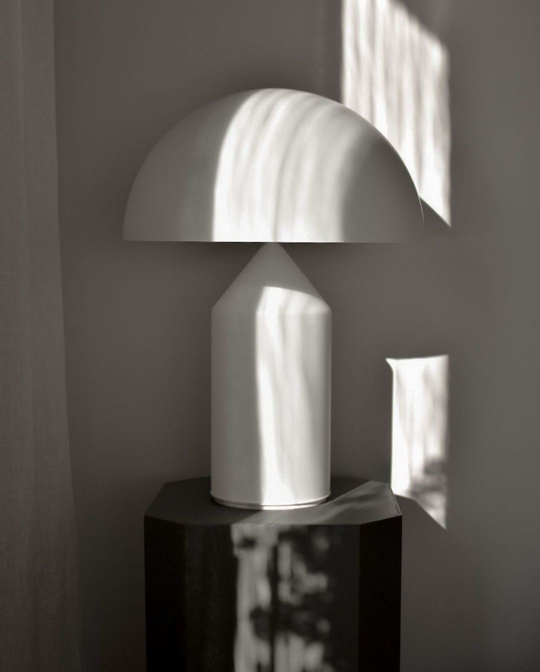 atollo-metal-table-lamp-anzaz--49