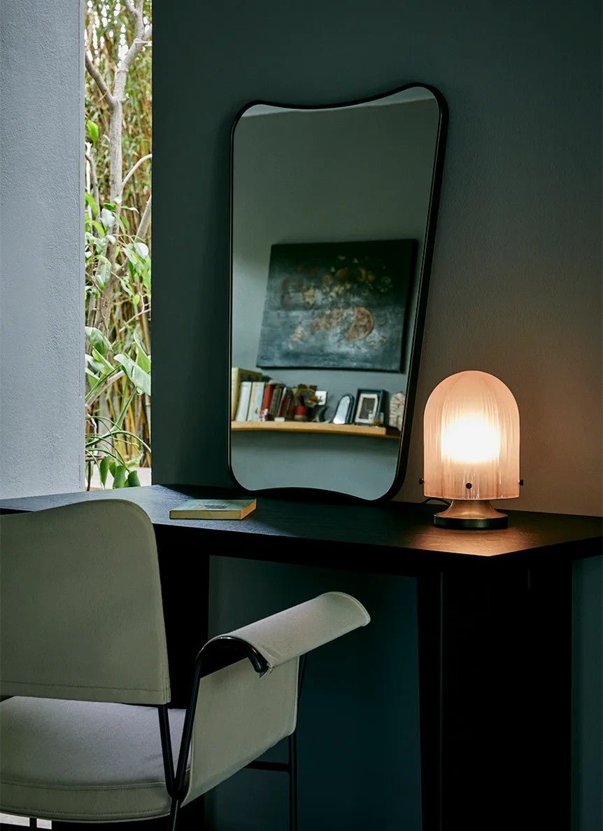 aura-fluted-table-lamp-anzaz-Black & Pink-11