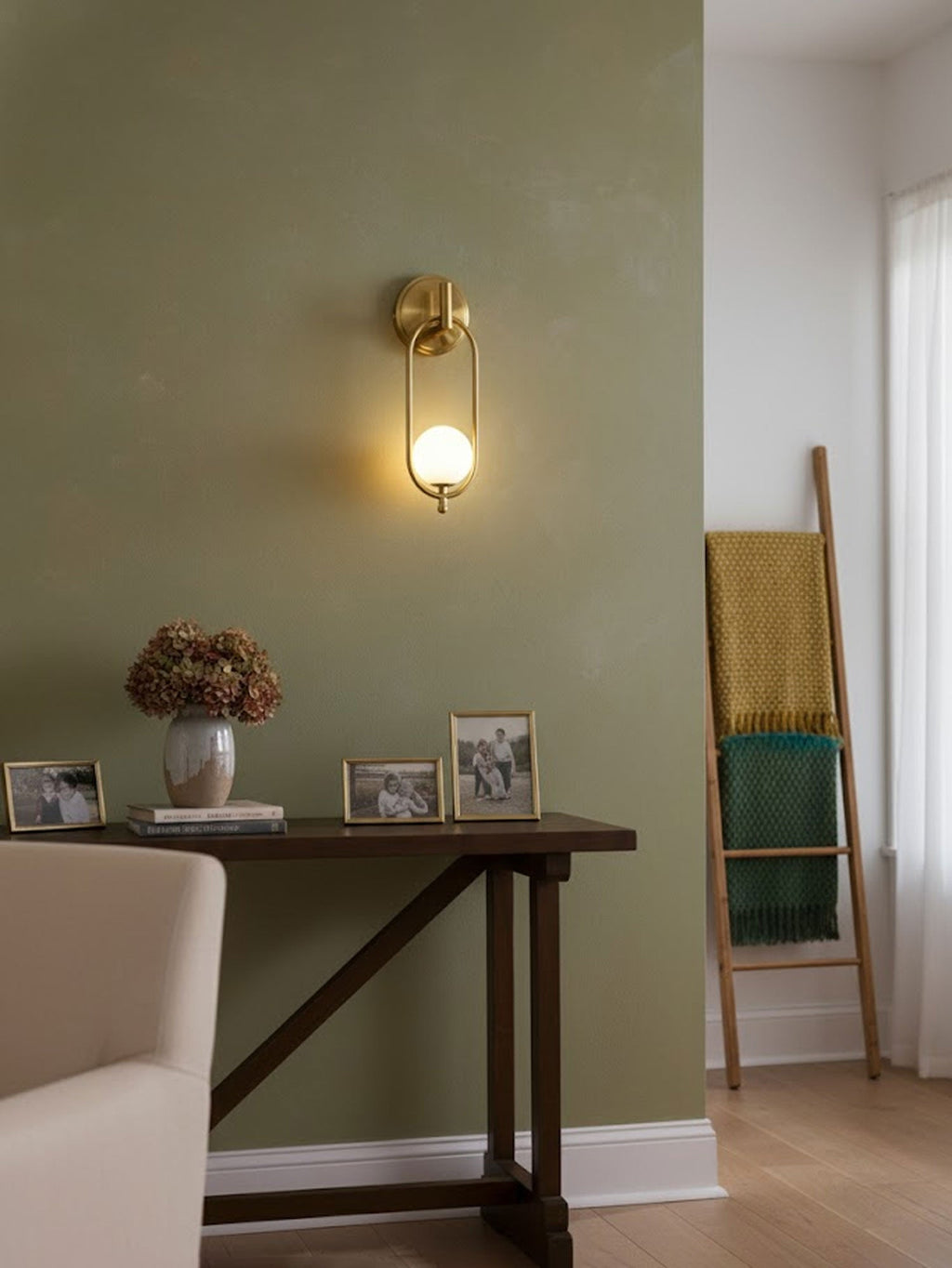 aurea-brass-wall-light-anzaz--4
