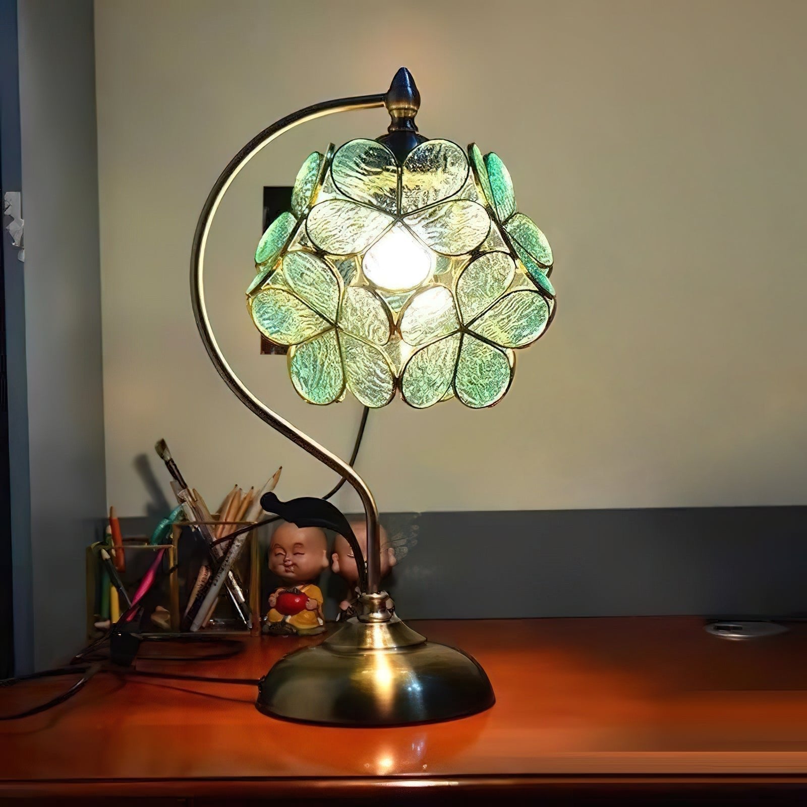 aurelia-leaf-table-lamp-anzaz-Green+Gold-2