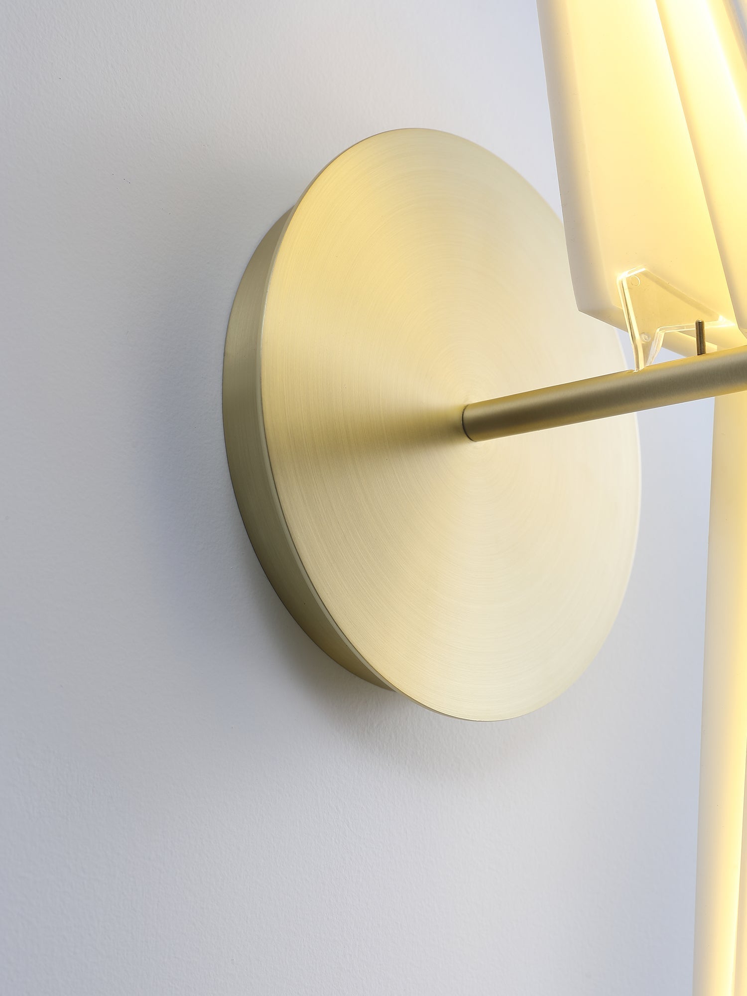 avian-serenity-wall-lamp-anzaz--36