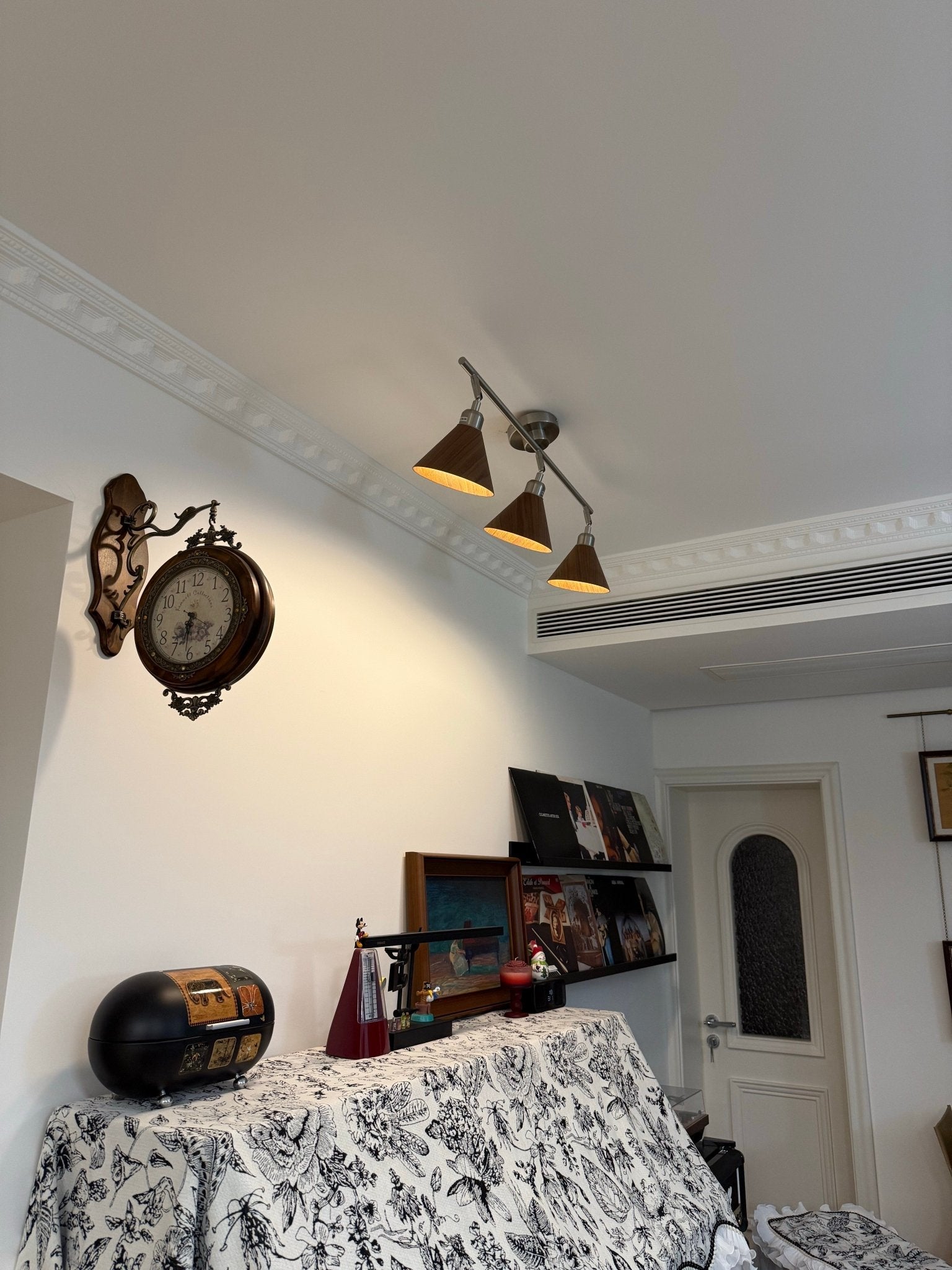 axiom-directional-ceiling-lamp-anzaz--16