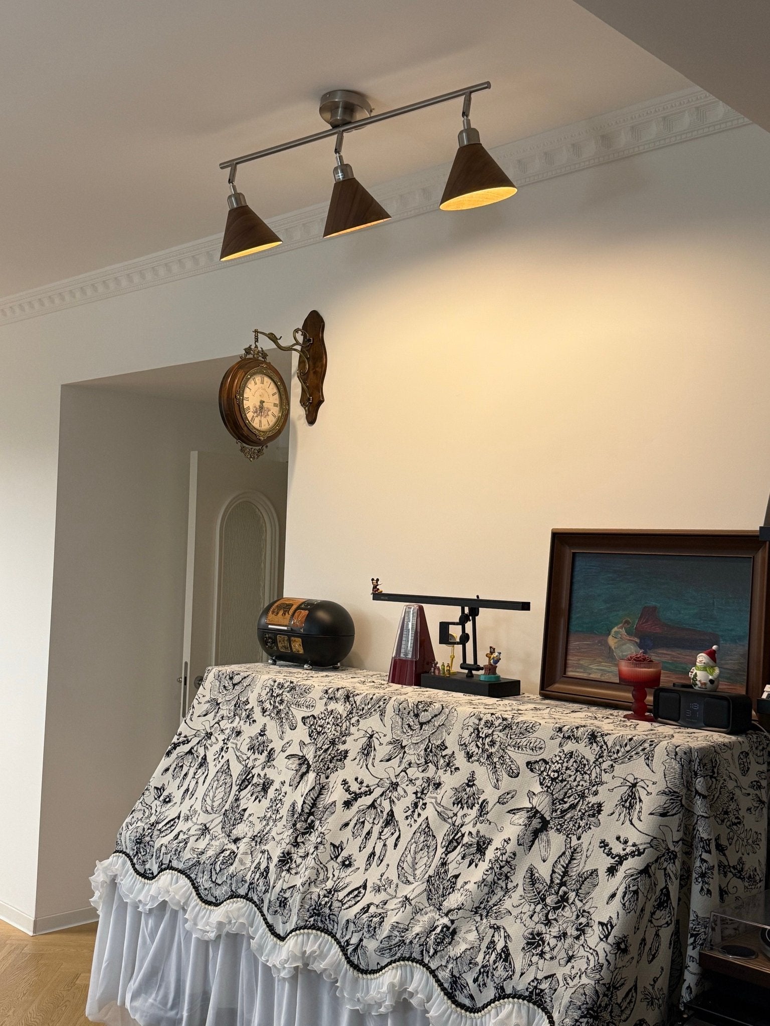 axiom-directional-ceiling-lamp-anzaz--12