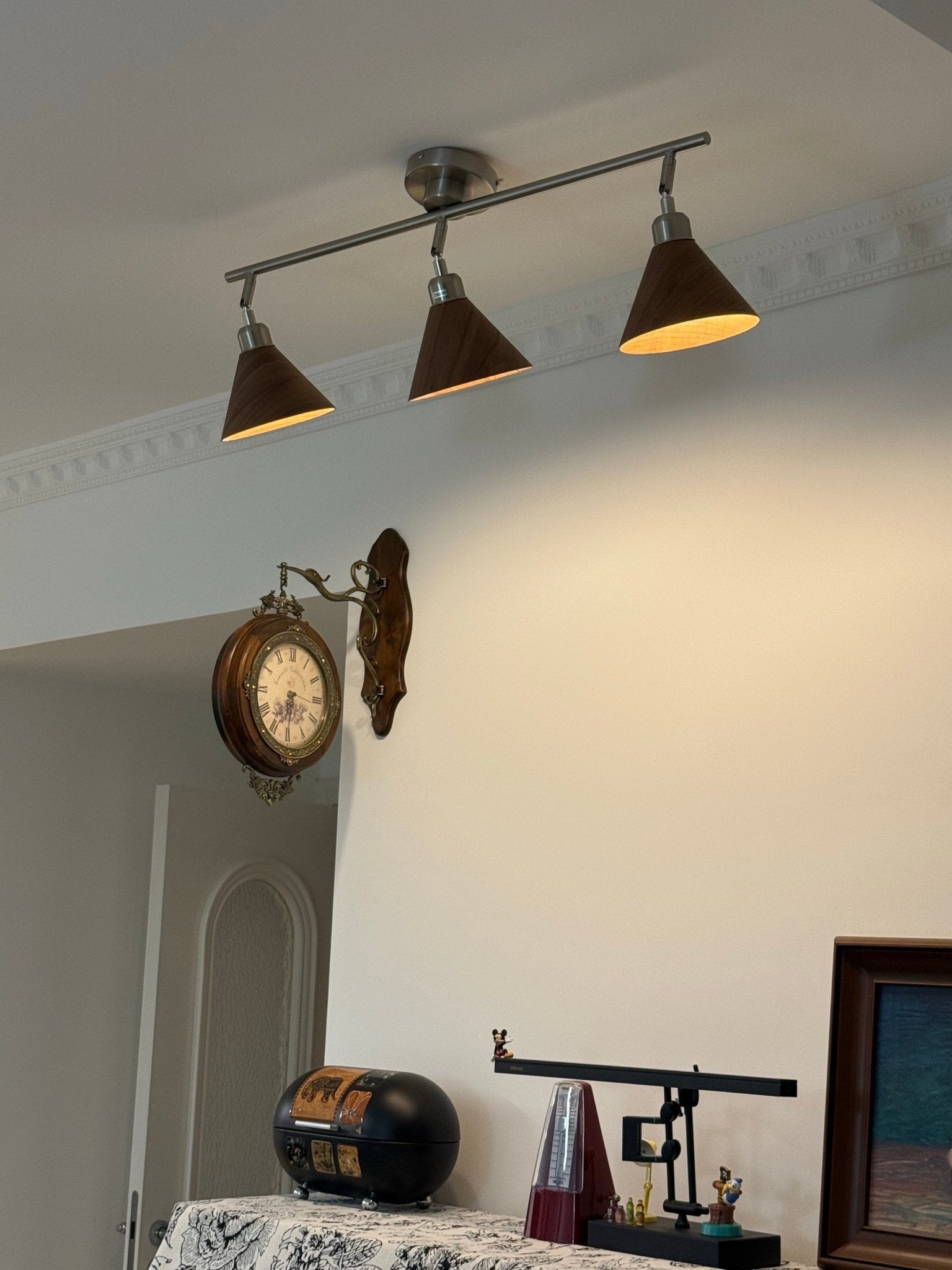 axiom-directional-ceiling-lamp-anzaz--13