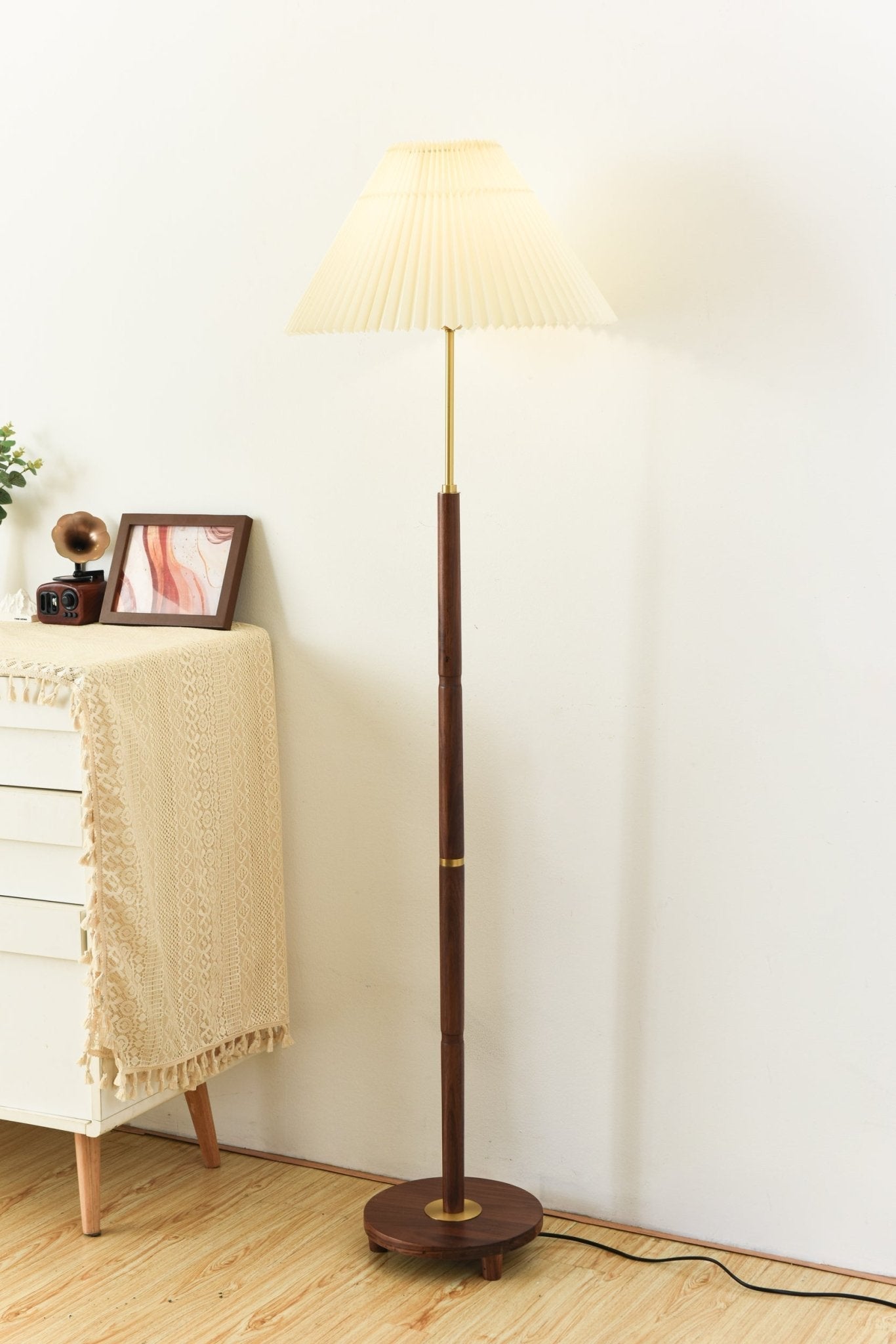 axya-vintage-pleated-floor-lamp-anzaz--6