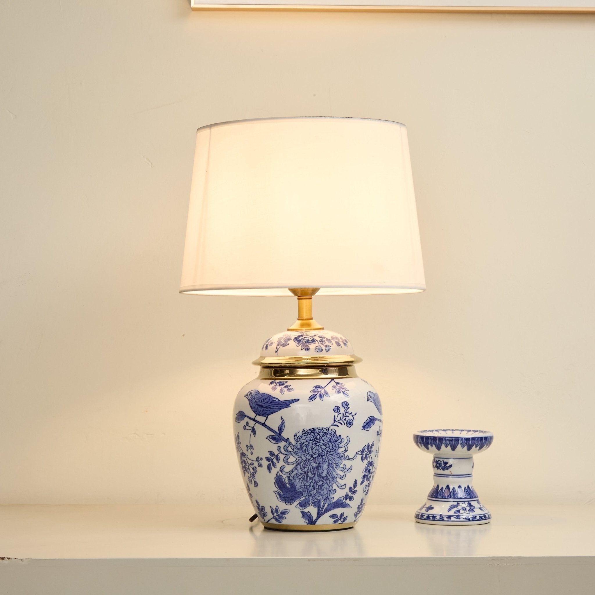 azure-ceramic-table-lamp-anzaz-Blue & White-2