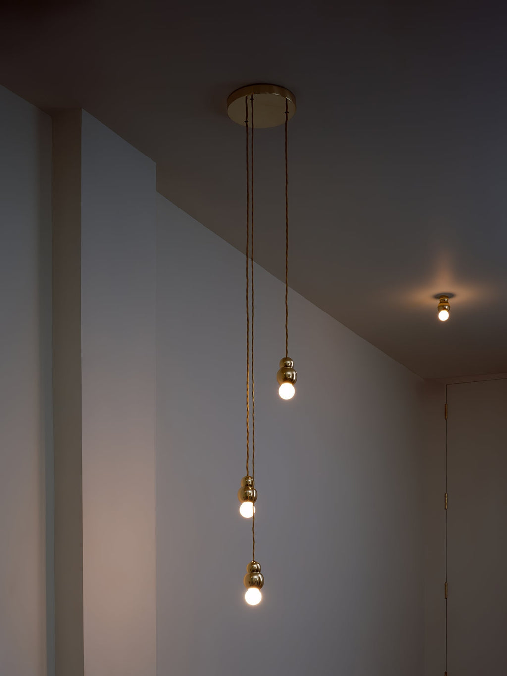 ball-light-pendant-anzaz-Black-7