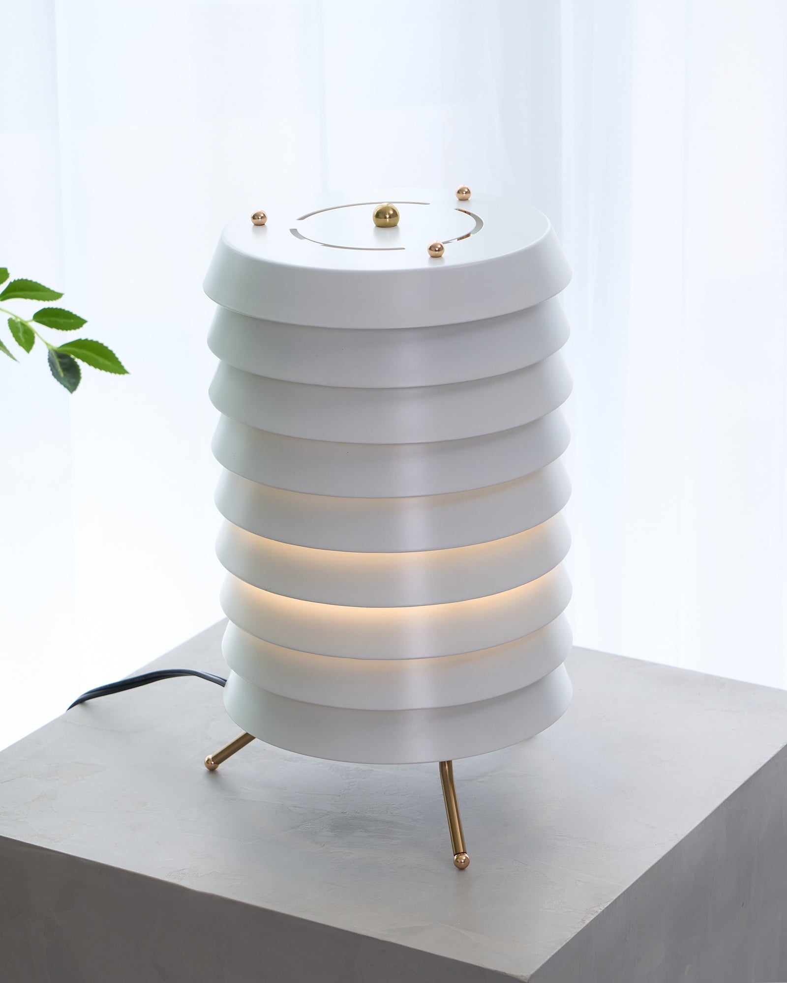 baltic-tower-table-lamp-anzaz-White & Gold-7