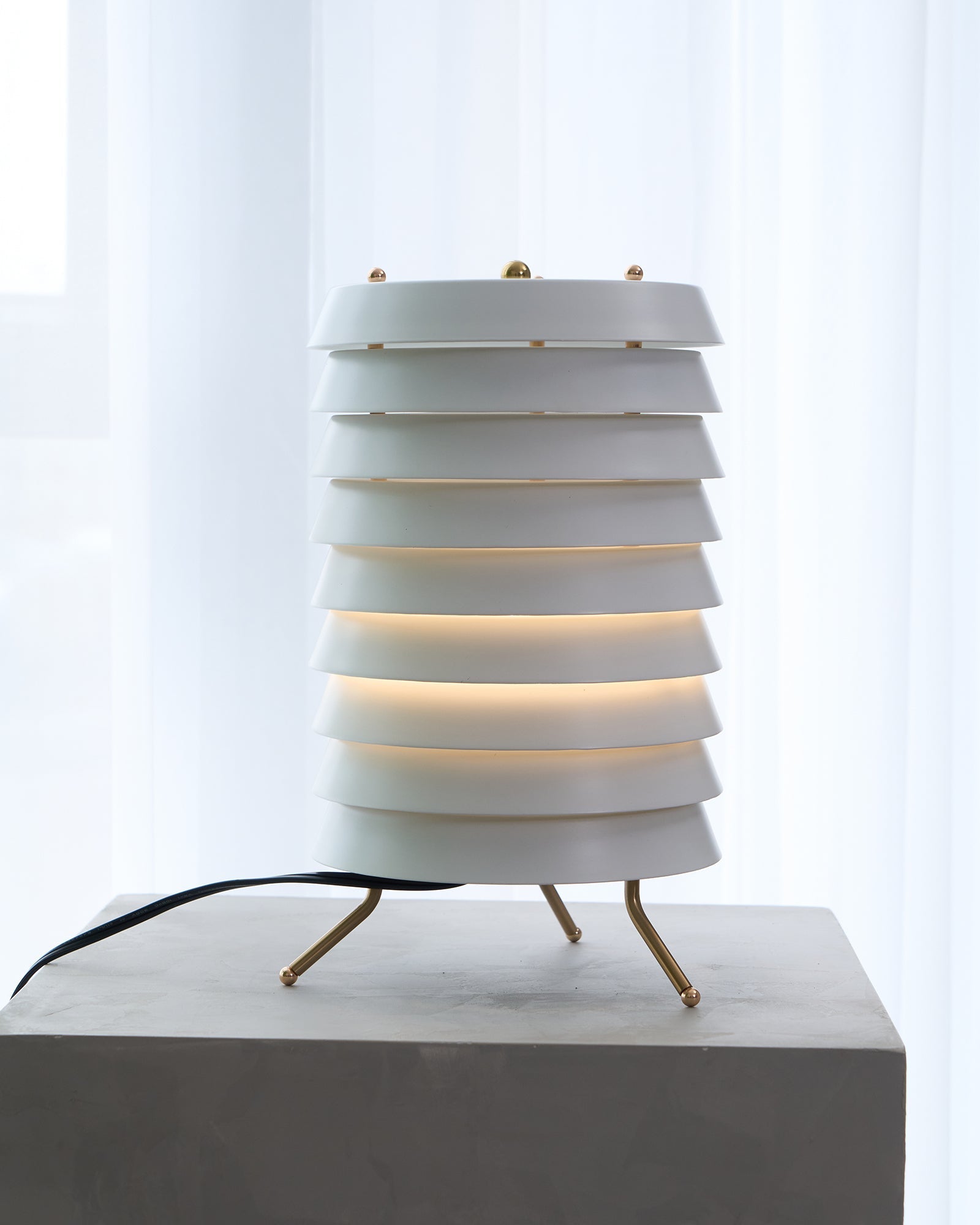 baltic-tower-table-lamp-anzaz-White & Gold-6