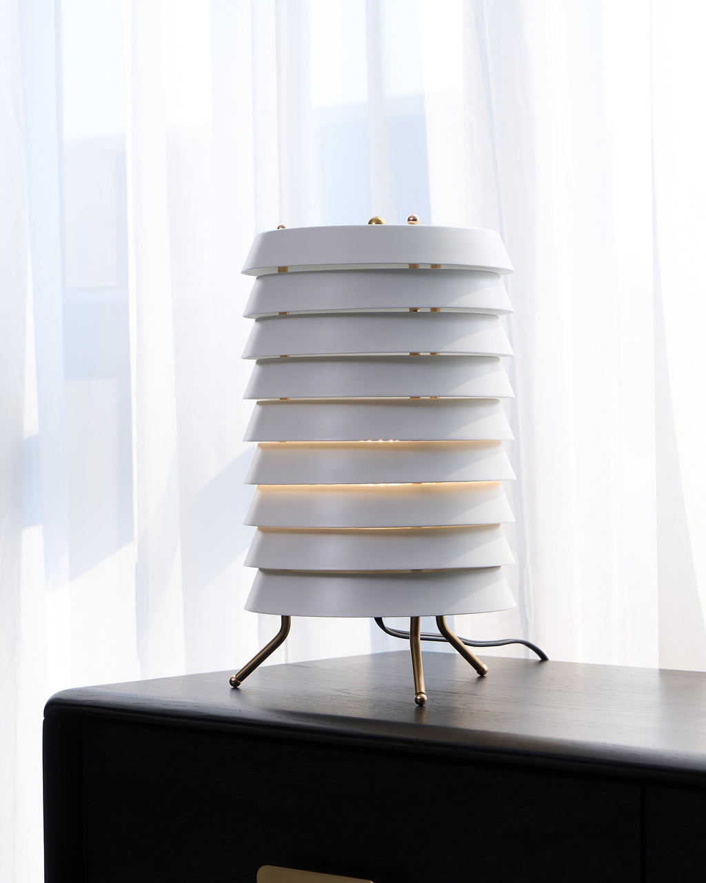 baltic-tower-table-lamp-anzaz-White & Gold-5