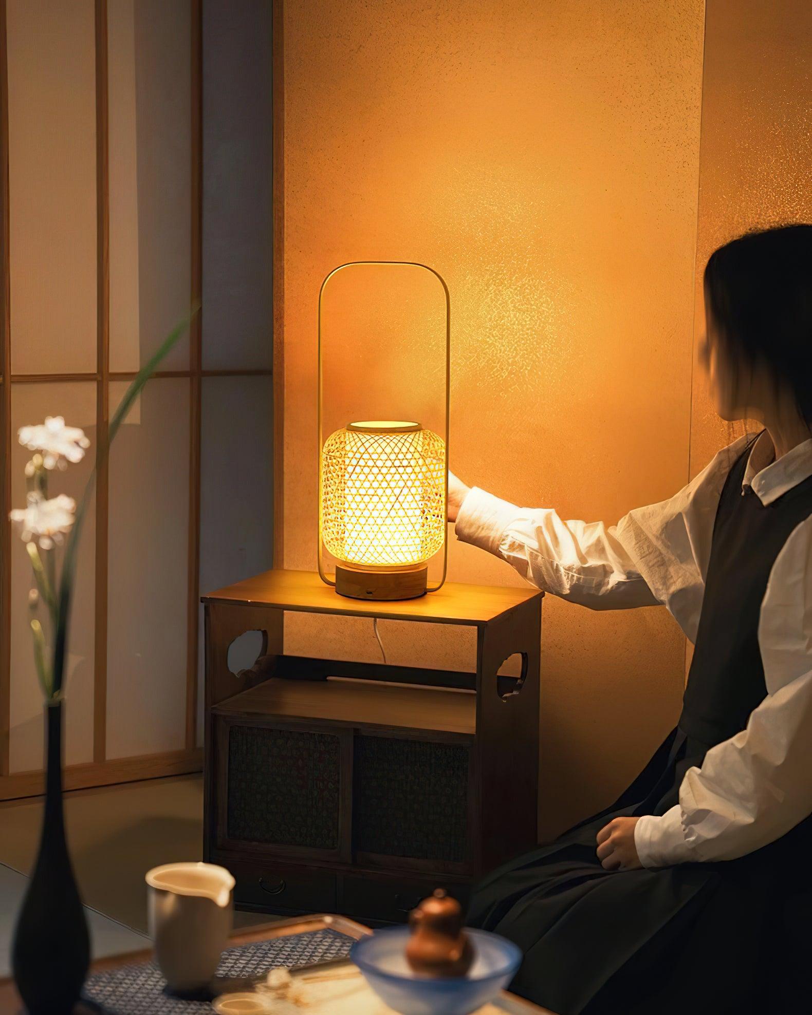 bamboo-lantern-table-lamp-anzaz--11