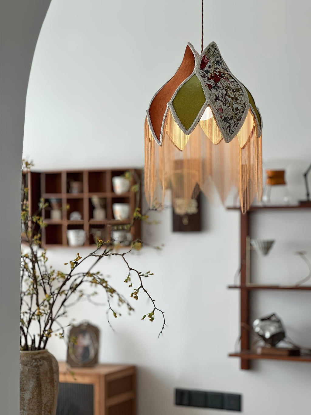 bette-fringed-pendant-lamp-anzaz--18
