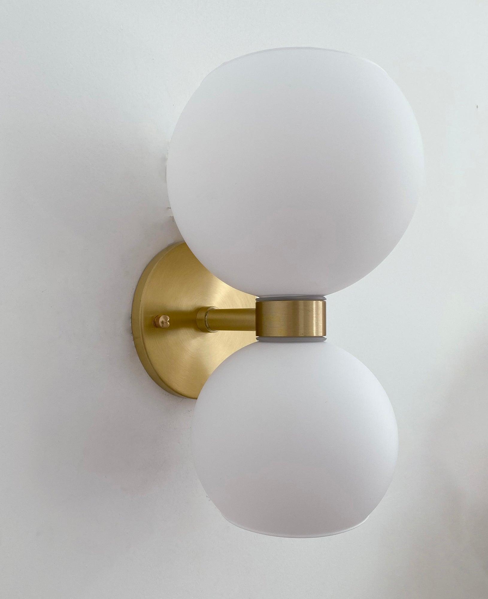 round-pearl-sconce-anzaz--24