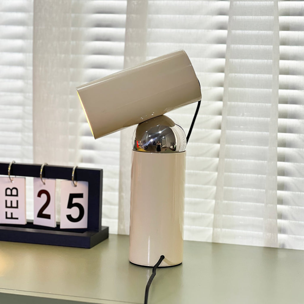 muuto-beam-table-lamp-anzaz-Red-4