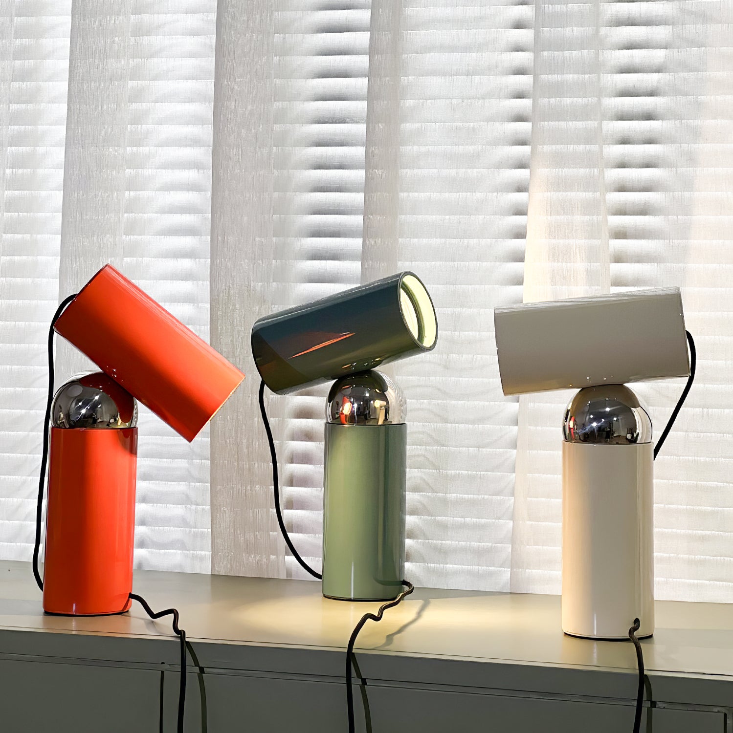 muuto-beam-table-lamp-anzaz-Red-3